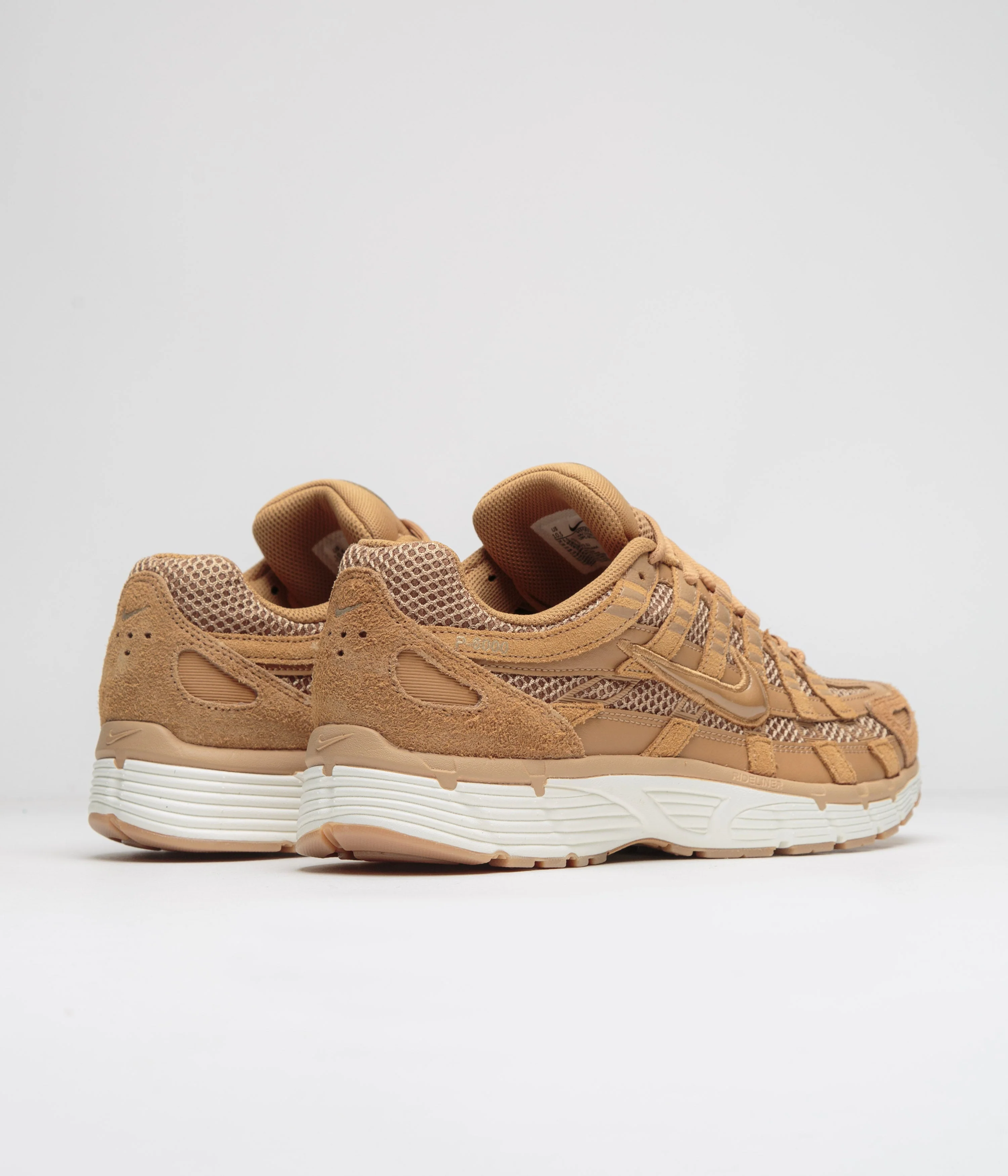 Nike P-6000 SE Shoes - Flax / Flax - Metallic Gold - Sail - Image 4
