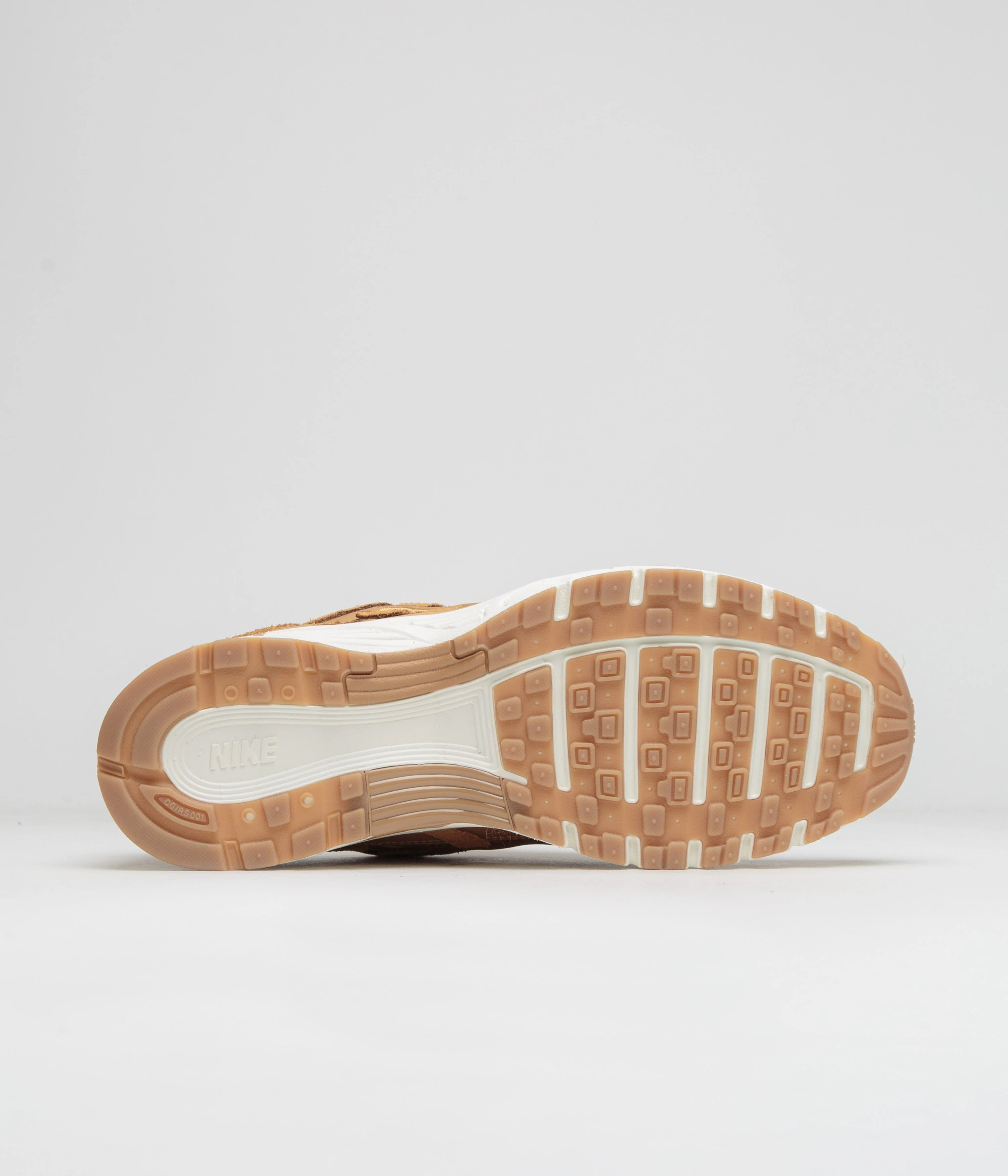 Nike P-6000 SE Shoes - Flax / Flax - Metallic Gold - Sail - Image 6
