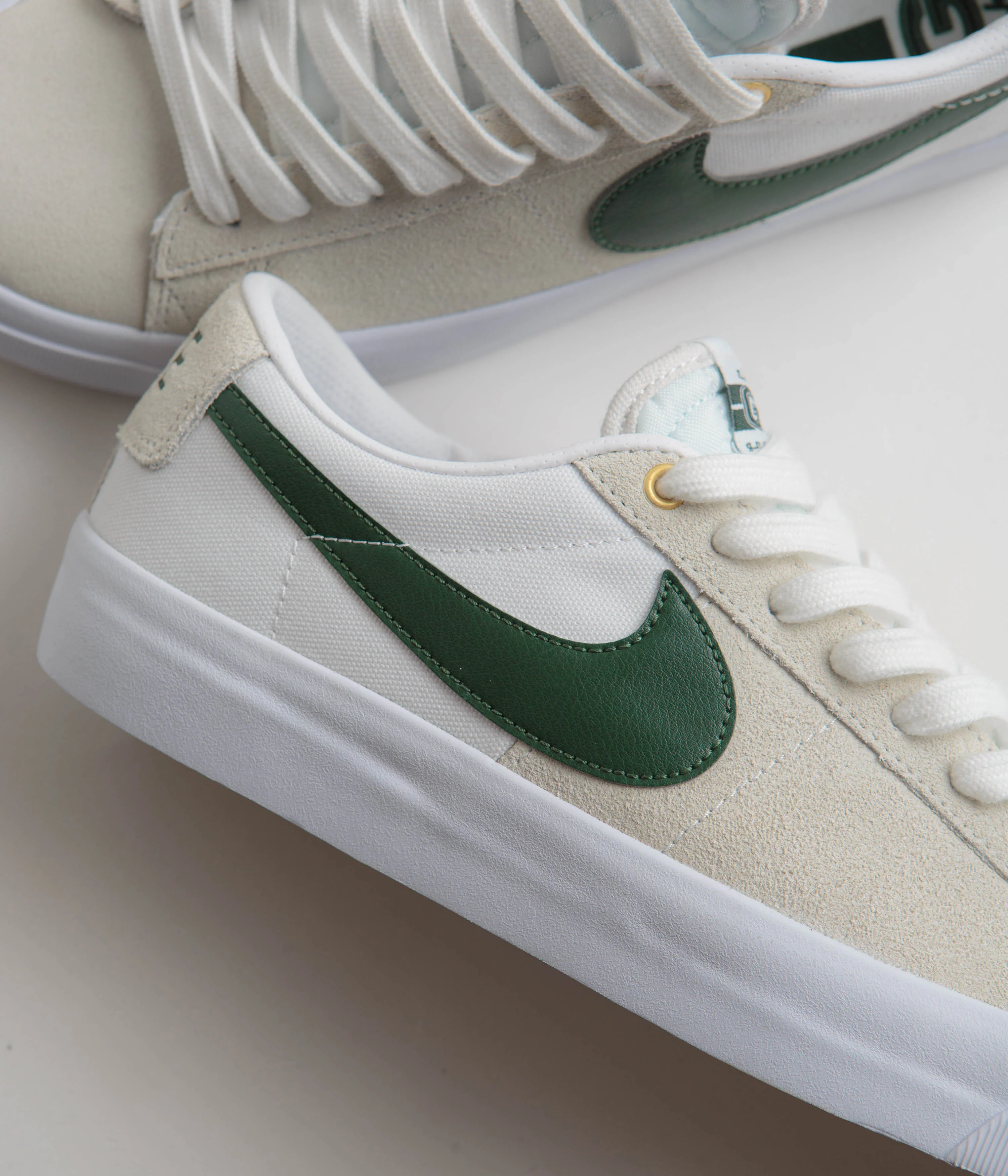 Nike SB Blazer Low Pro GT Shoes - White / Fir - White - Gum Light Brown - Image 3