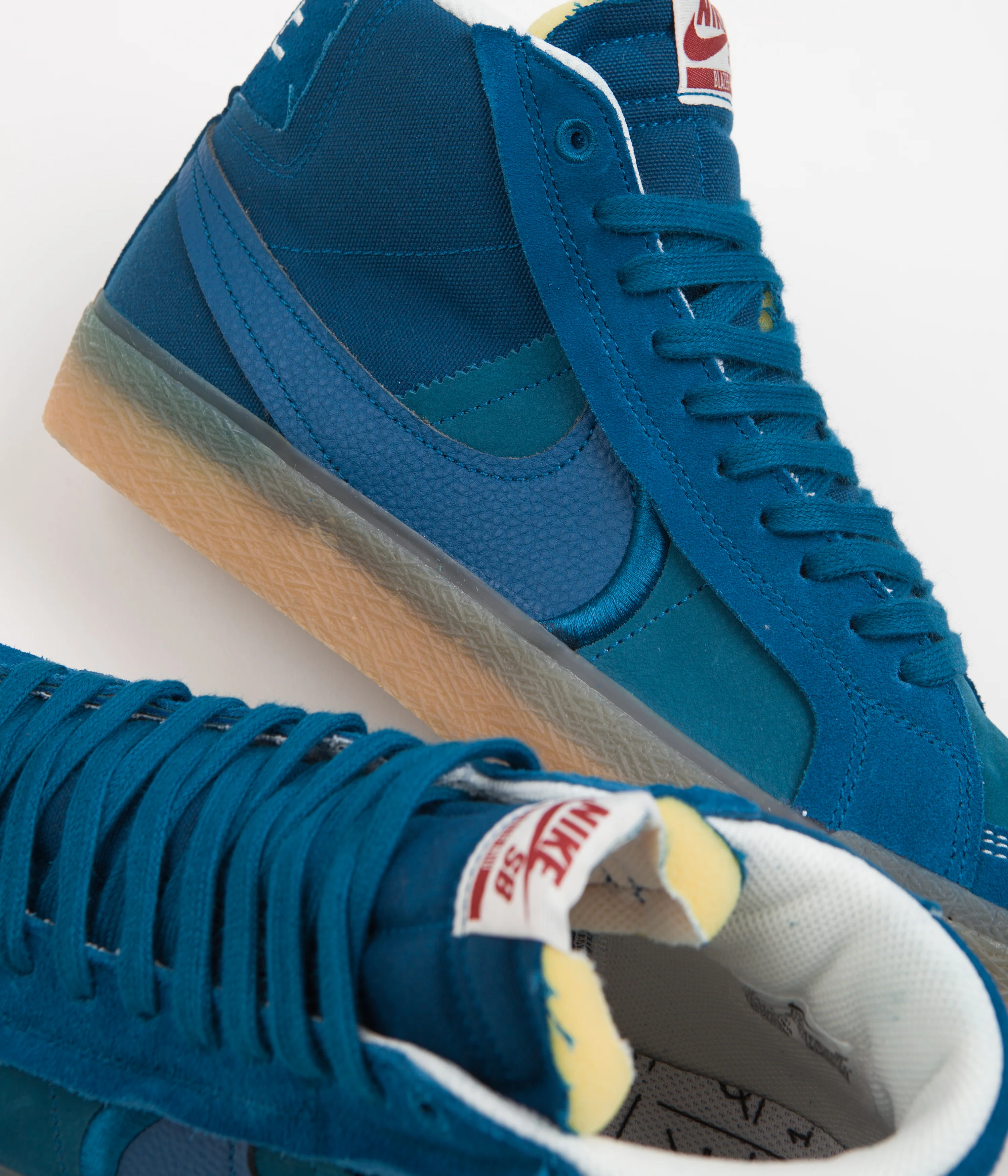 Nike SB Blazer Mid Premium Shoes - Green Abyss / Green Abyss - Phantom - Image 3