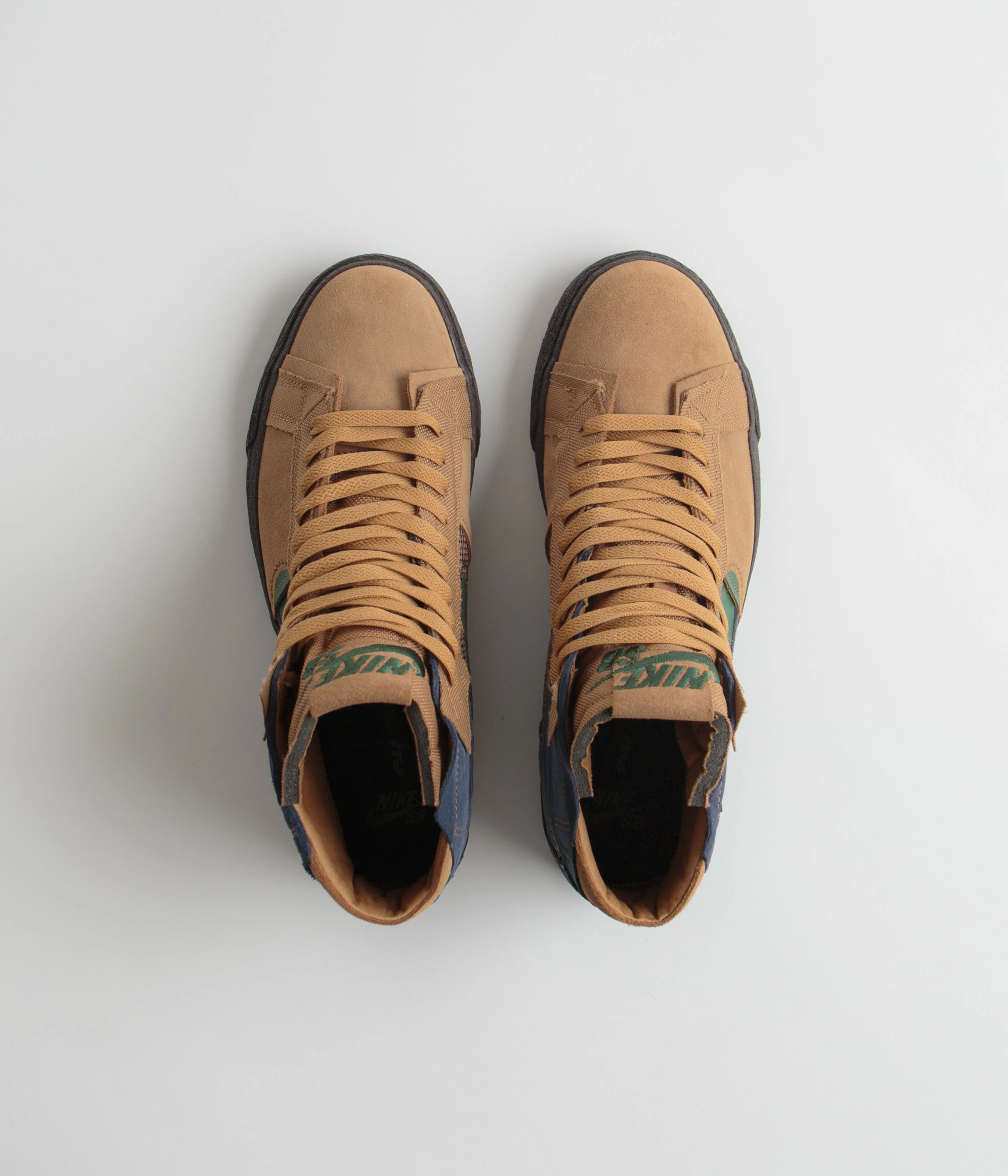 Nike SB Blazer Mid Premium Shoes - Legend Dark Brown / Fir - Obsidian - Image 7