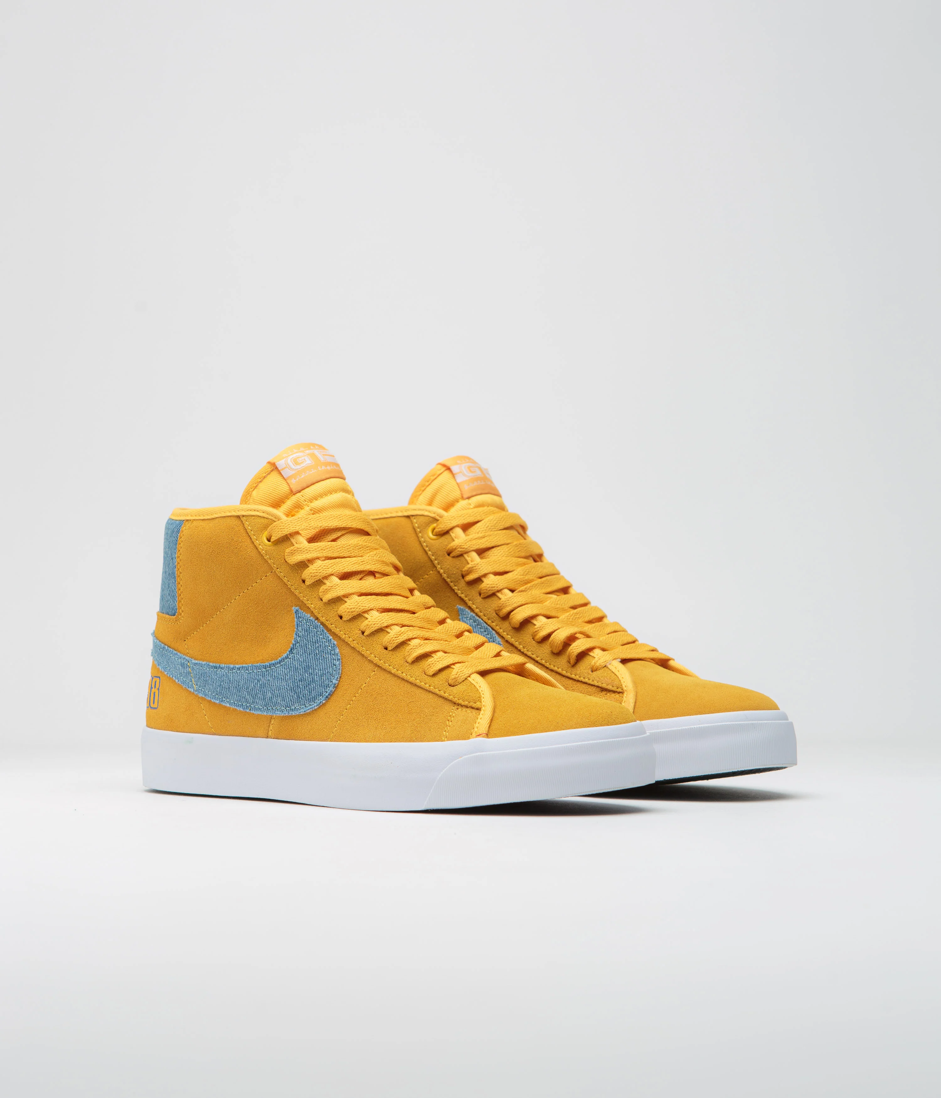 Nike SB Blazer Mid Pro GT Shoes - University Gold / Game Royal - Image 2