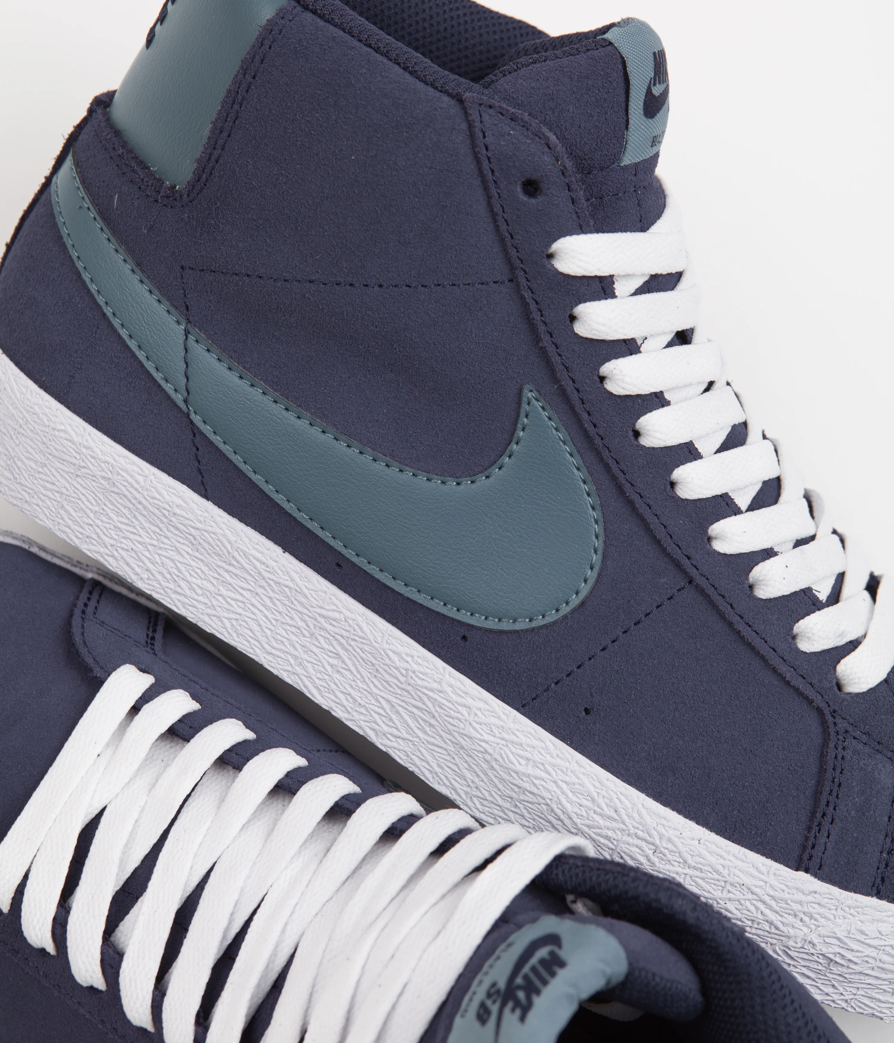 Nike SB Blazer Mid Shoes - Midnight Navy / Noise Aqua - Midnight Navy - Image 3