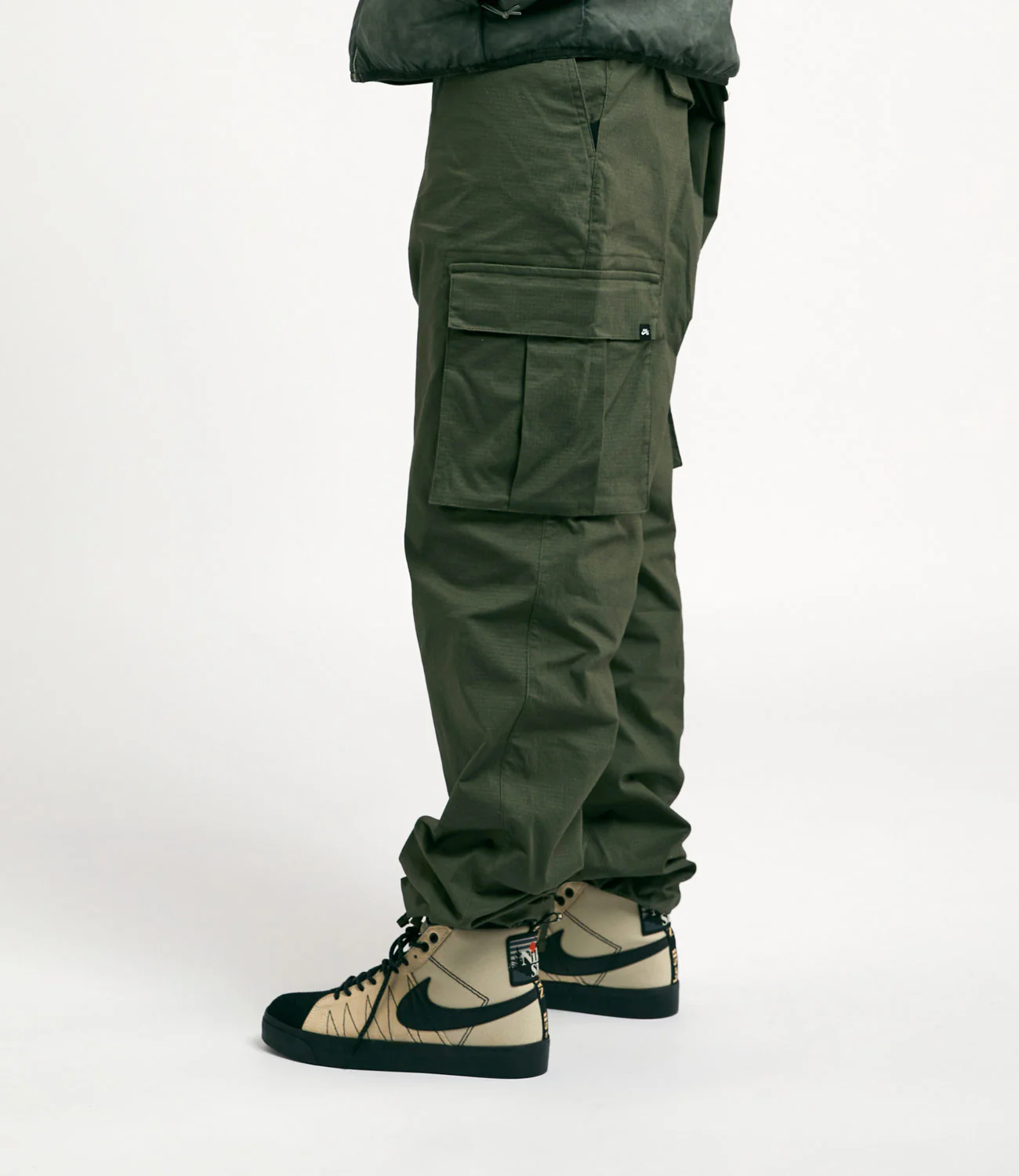 Nike SB Cargo Pants - Cargo Khaki - Image 2