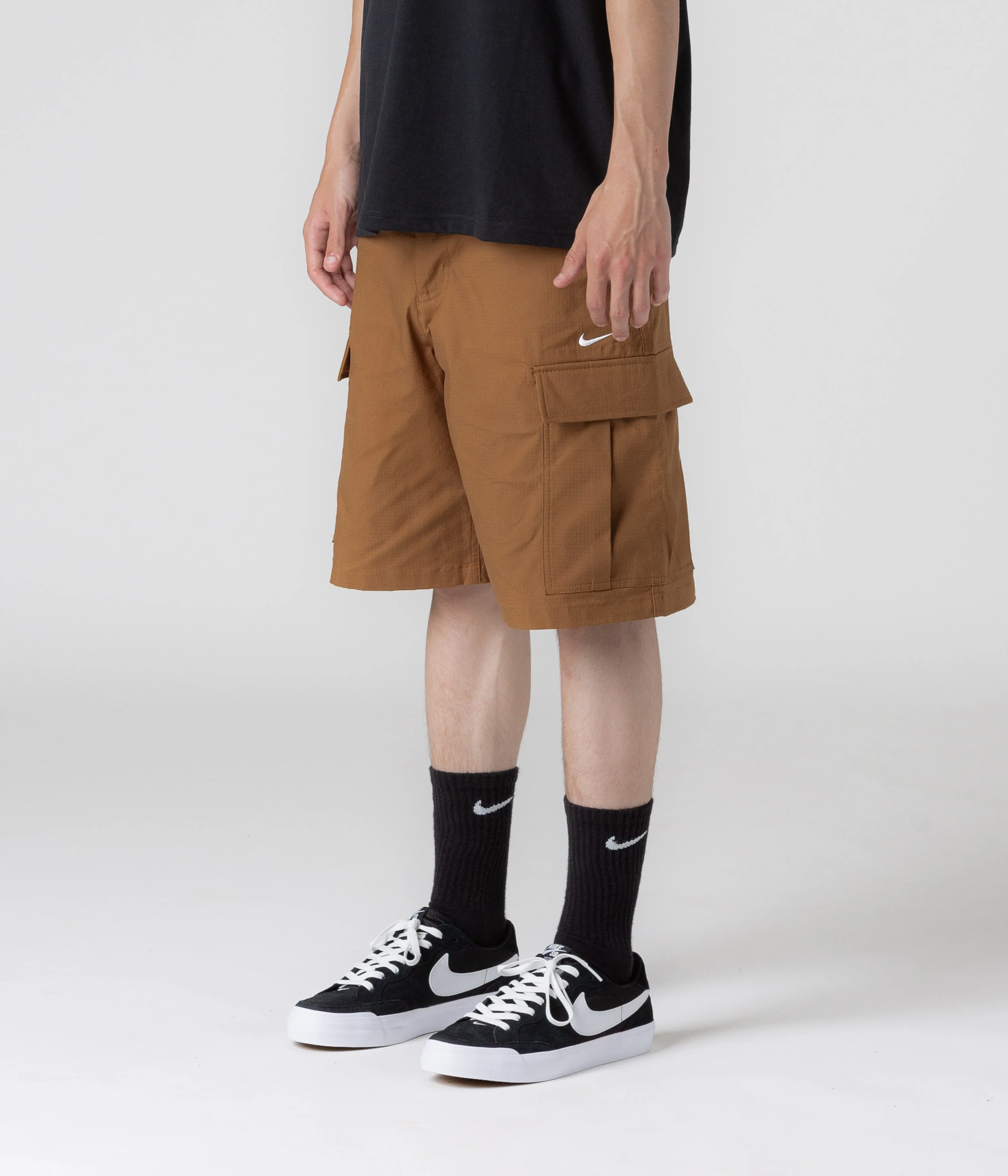 Nike SB Cargo Shorts - Ale Brown / White - Image 9