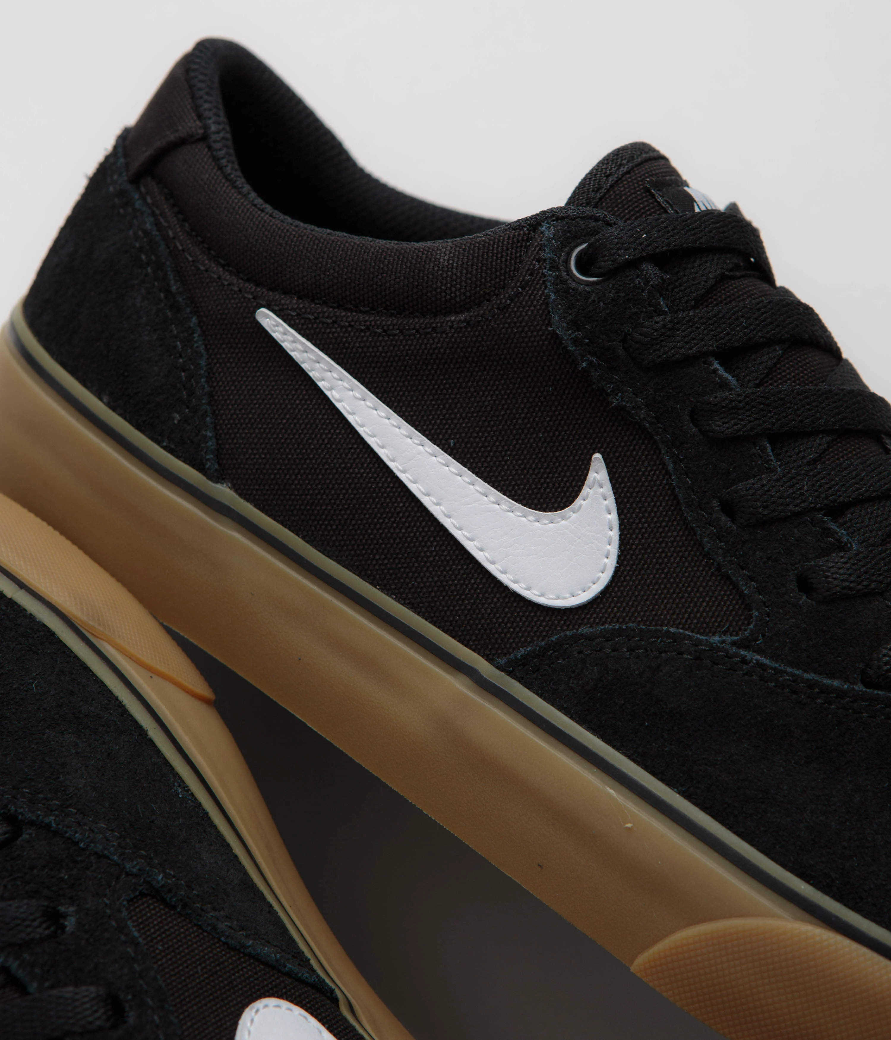 Nike SB Chron 2 Shoes - Black / White - Black - Gum Light Brown - Image 3