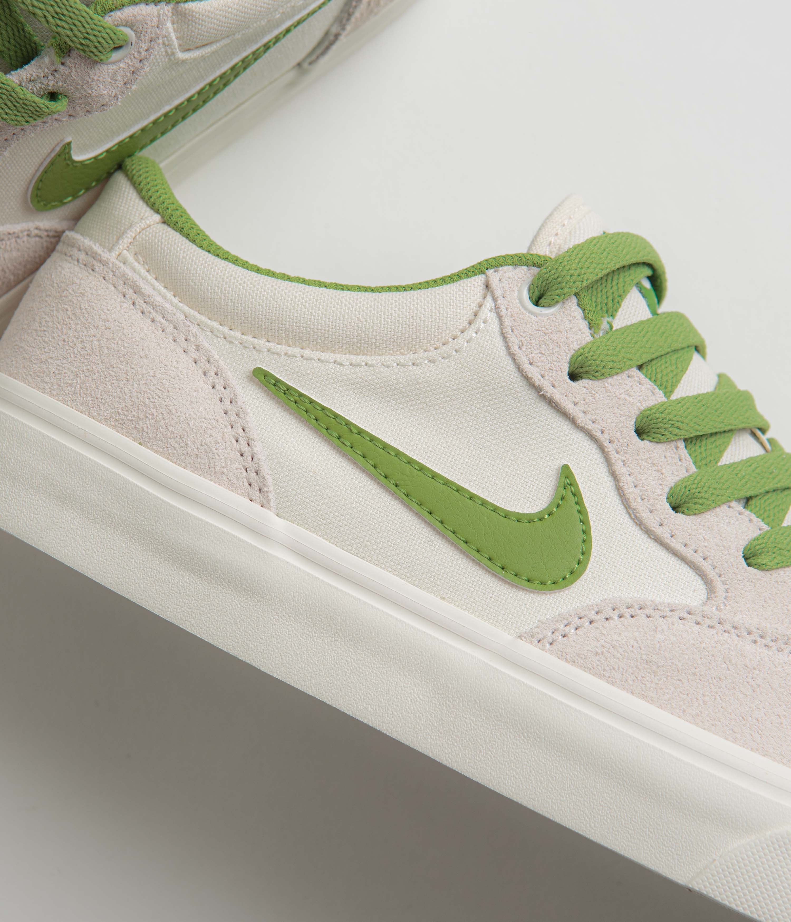 Nike SB Chron 2 Shoes - Phantom / Chlorophyll - Summit White - Sail - Image 3