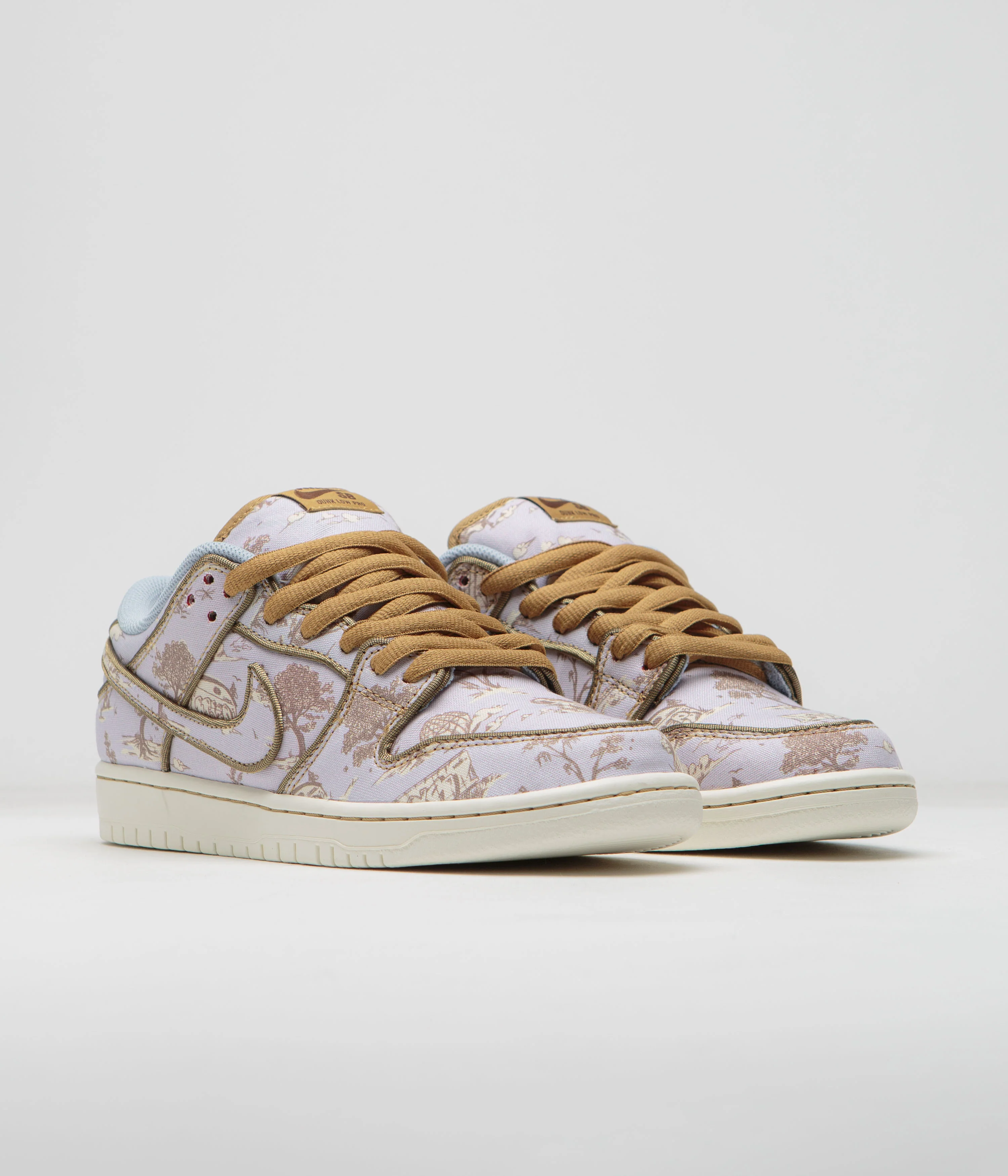 Nike SB City of Style Dunk Low Pro Premium Shoes - Football Grey / Coconut Milk - Khaki - Image 3
