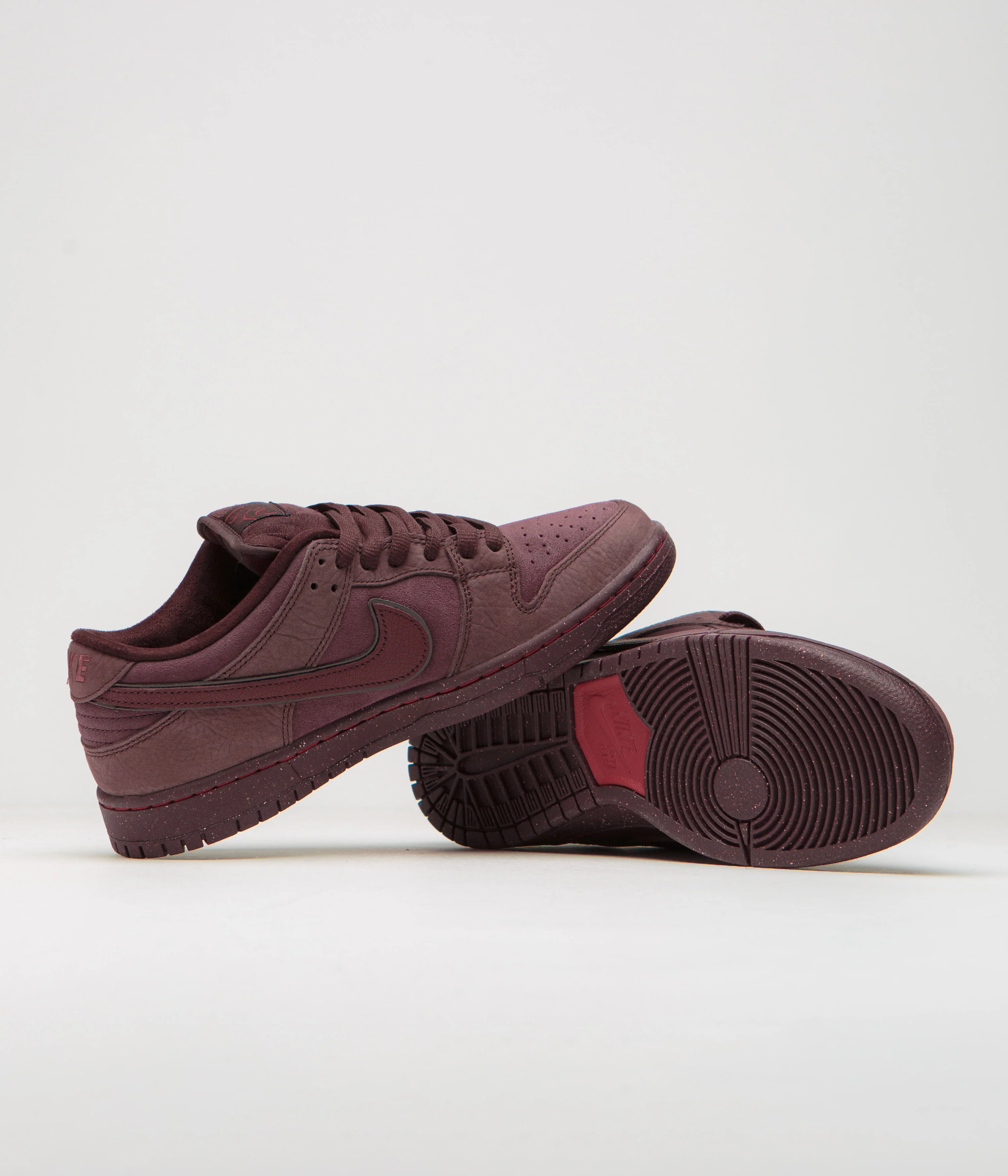 Nike SB Dunk Low Premium Shoes - Burgundy Crush / Dark Team Red - Earth - Image 6