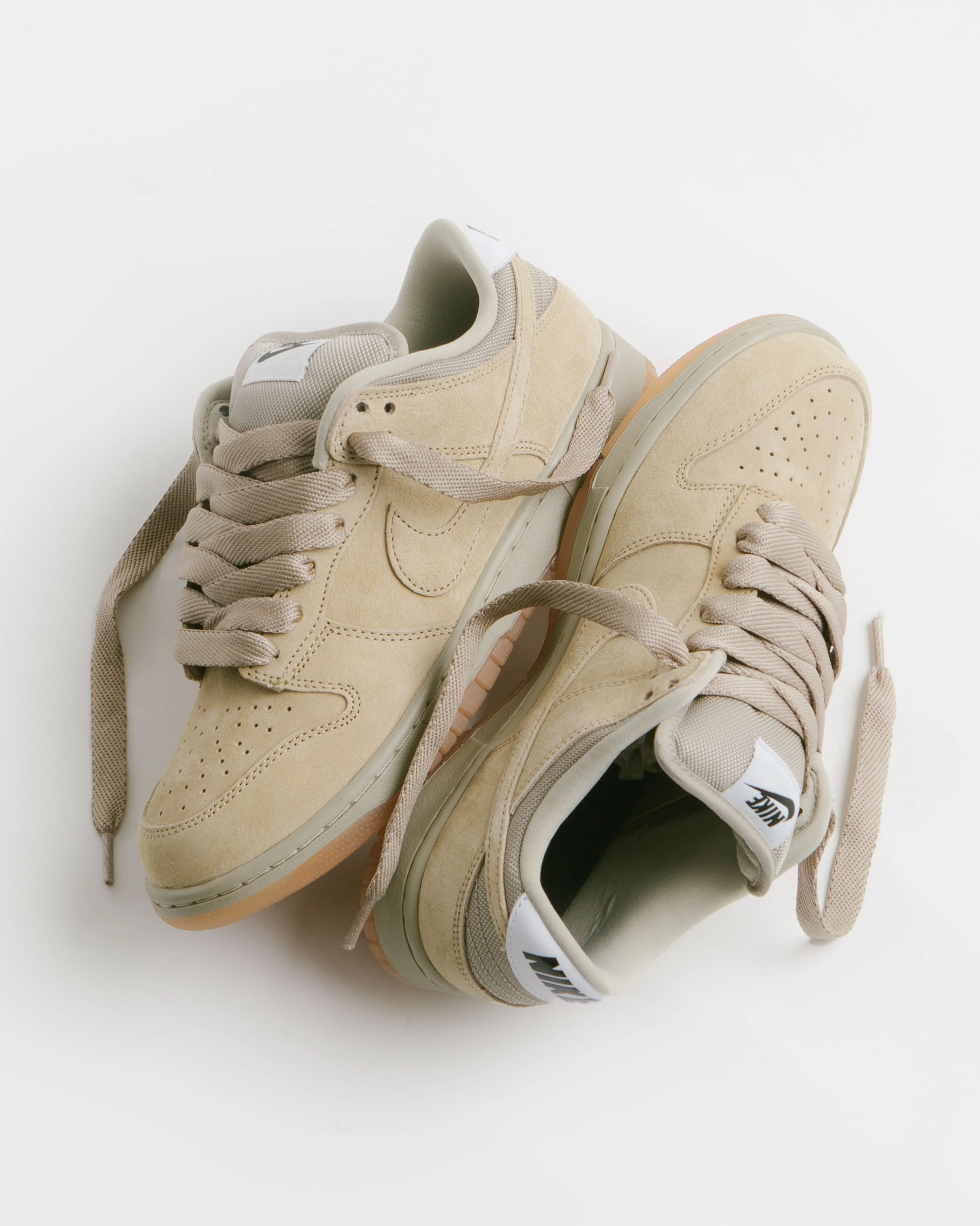 Nike SB Dunk Low Pro B Shoes - Parachute Beige / Parachute Beige - Image 2