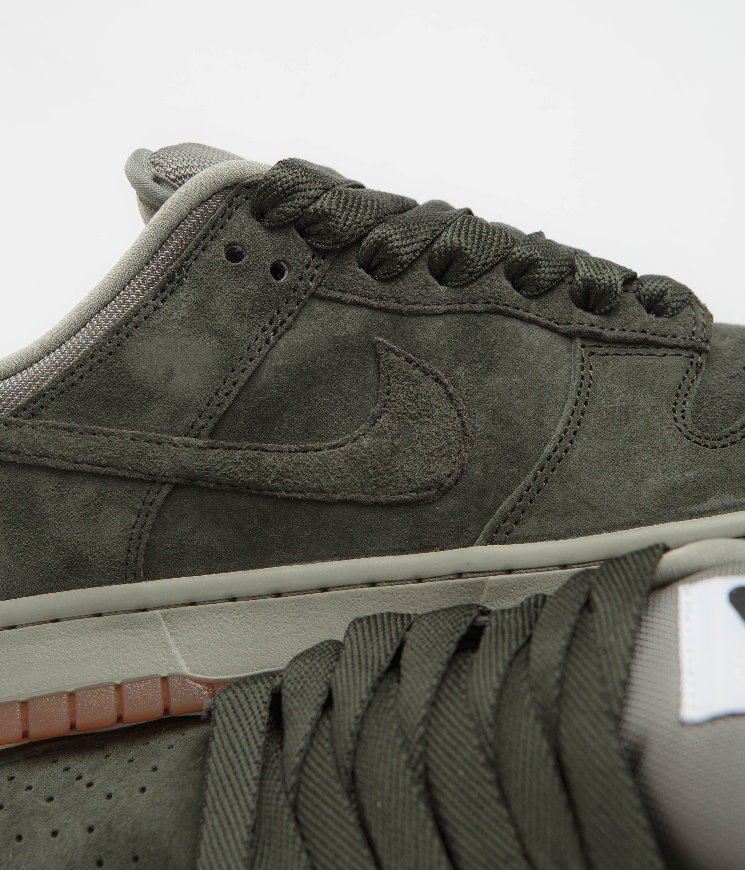Nike SB Dunk Low Pro B Shoes - Sequoia / Sequoia - Light Army - White - Image 3