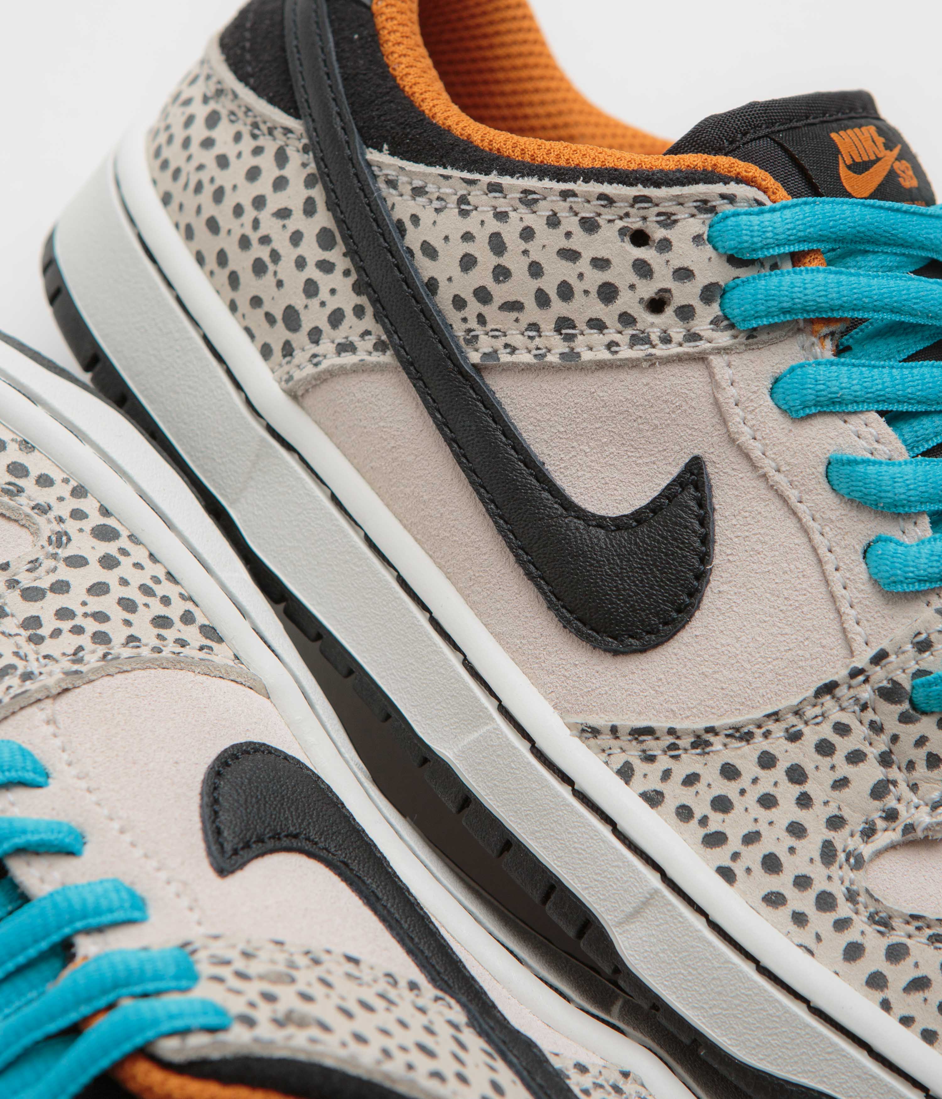 Nike SB Dunk Low Pro Electric (Preschool) Shoes - Phantom / Black - Black - Monarch - Image 4