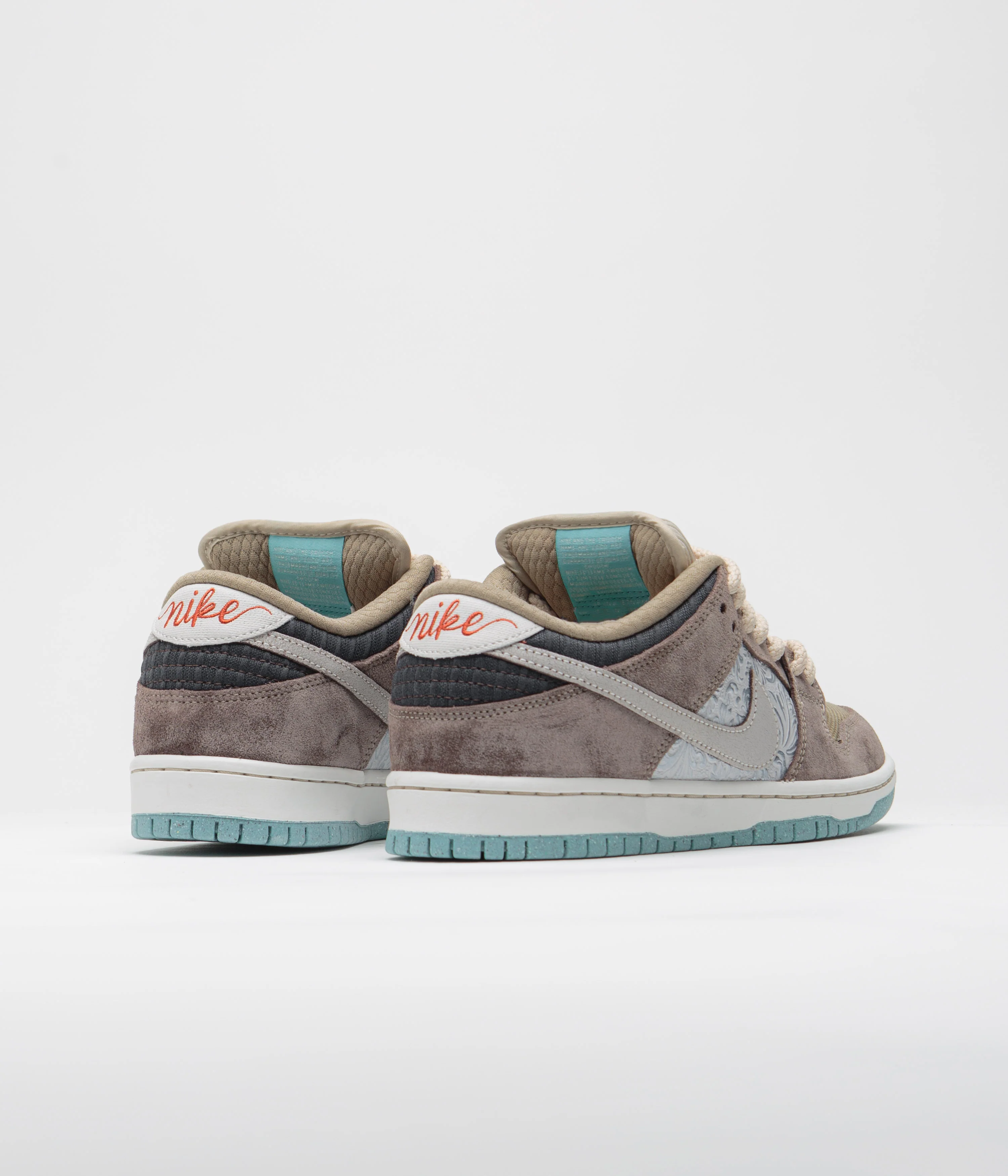 Nike SB Dunk Low Pro Premium Shoes - Baroque Brown / Summit White - Sanddrift - Image 5