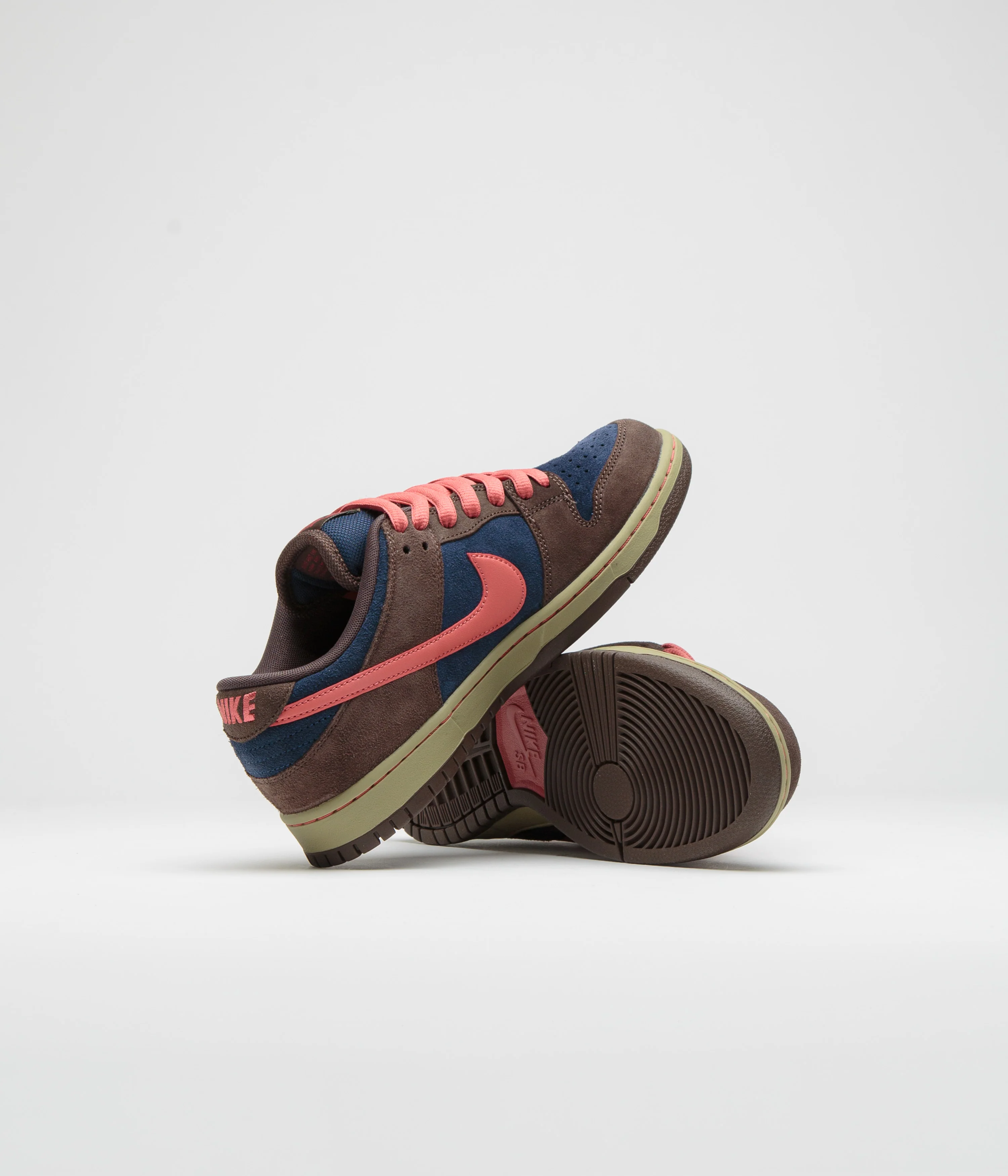 Nike SB Dunk Low Pro Shoes - Baroque Brown / Adobe - Midnight Navy - Image 5