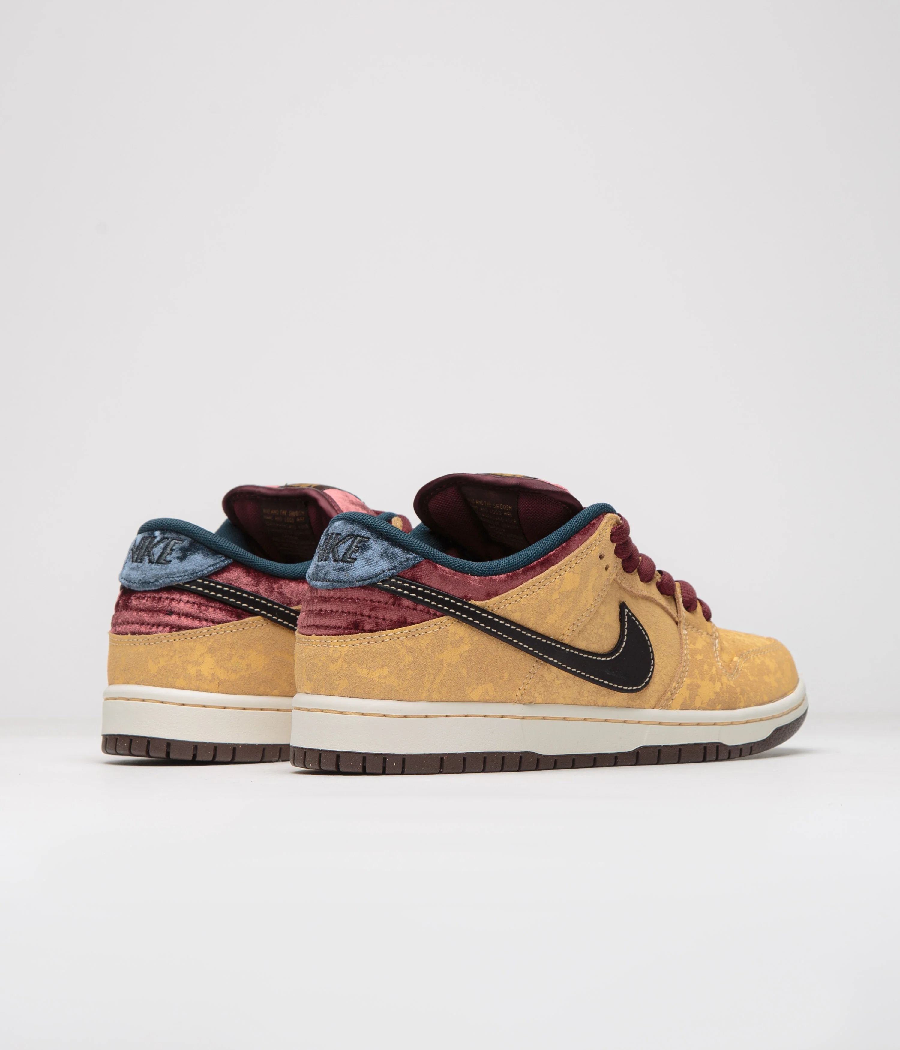 Nike SB Dunk Low Pro ‘City of Cinema’ Shoes - Celestial Gold / Black - Dark Team Red - Image 4
