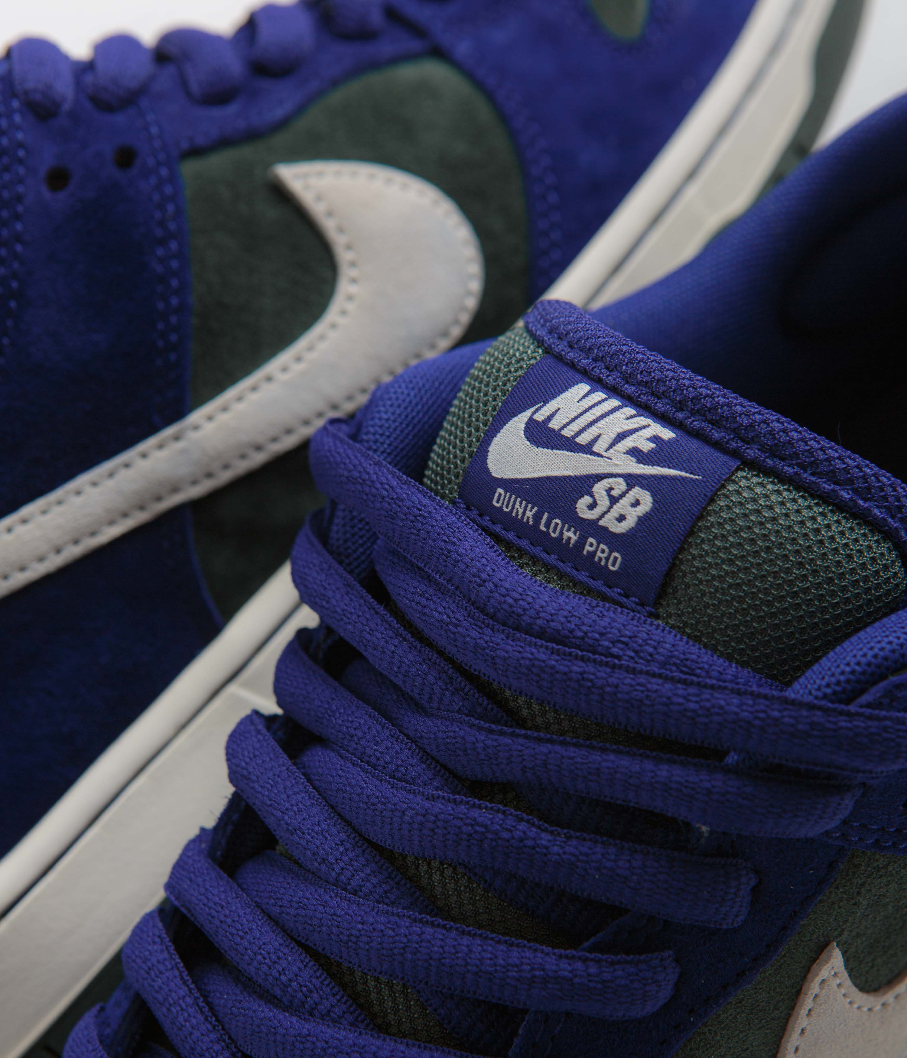 Nike SB Dunk Low Pro 'Wildcard' Shoes - Deep Royal Blue / Sail - Vintage Green - Image 4
