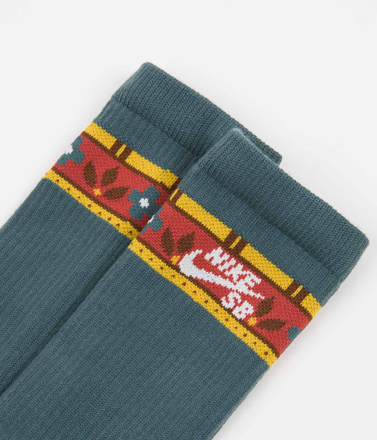 Nike SB Everyday Max Lightweight Crew Socks (3 Pair) - White / Paisley - Image 2