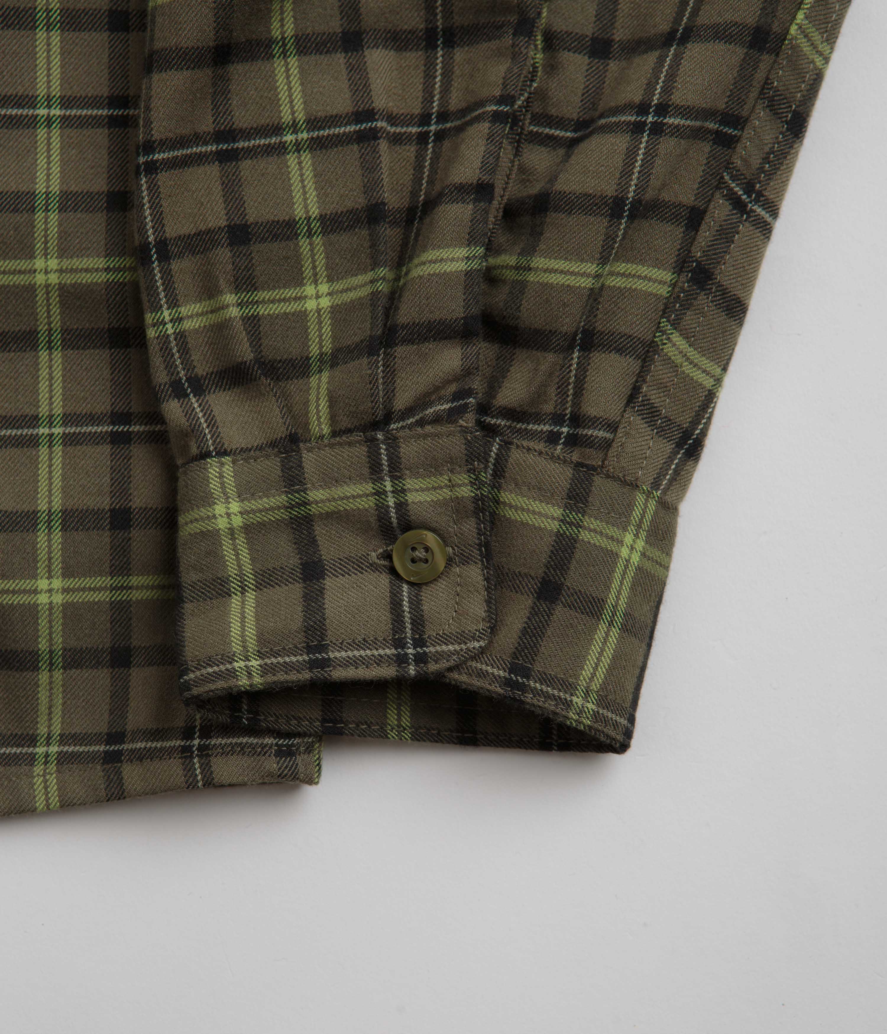 Nike SB Flannel Shirt - Medium Olive / Cargo Khaki - Image 4