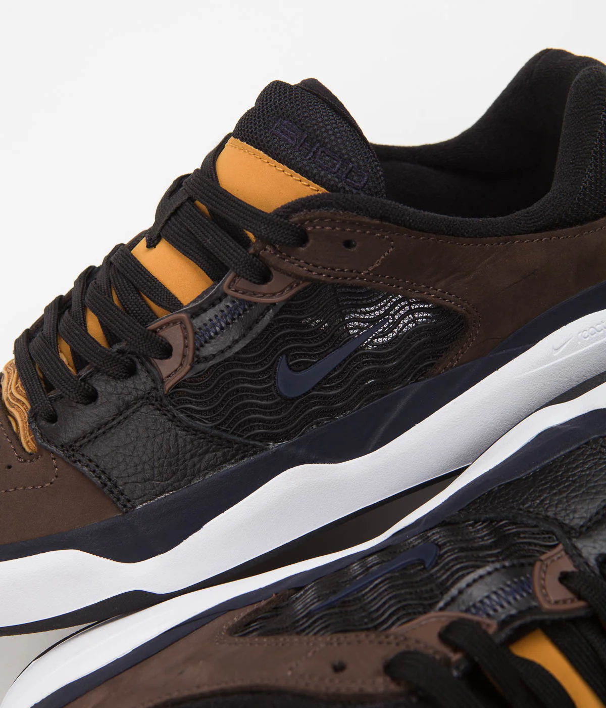 Nike SB Ishod Premium Shoes - Baroque Brown / Obsidian - Black - Image 6