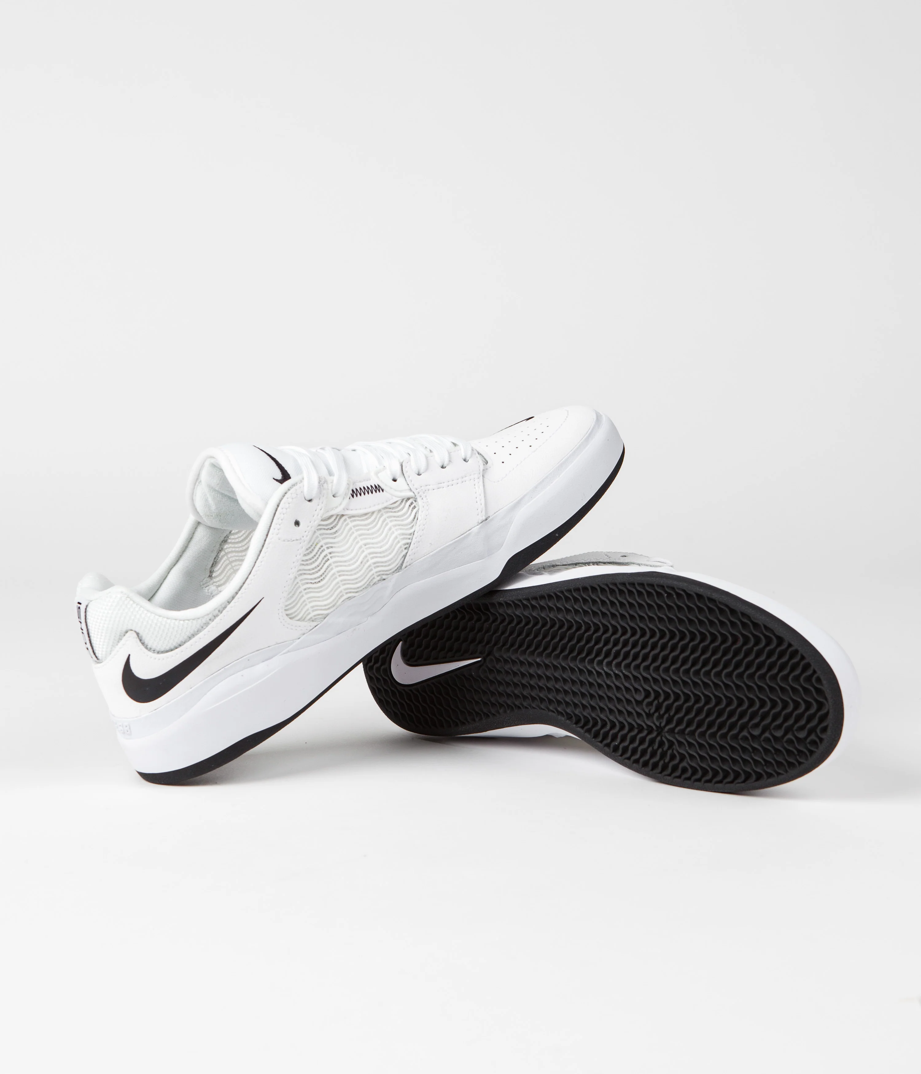 Nike SB Ishod Premium Shoes - White / Black - White - Black - Image 5