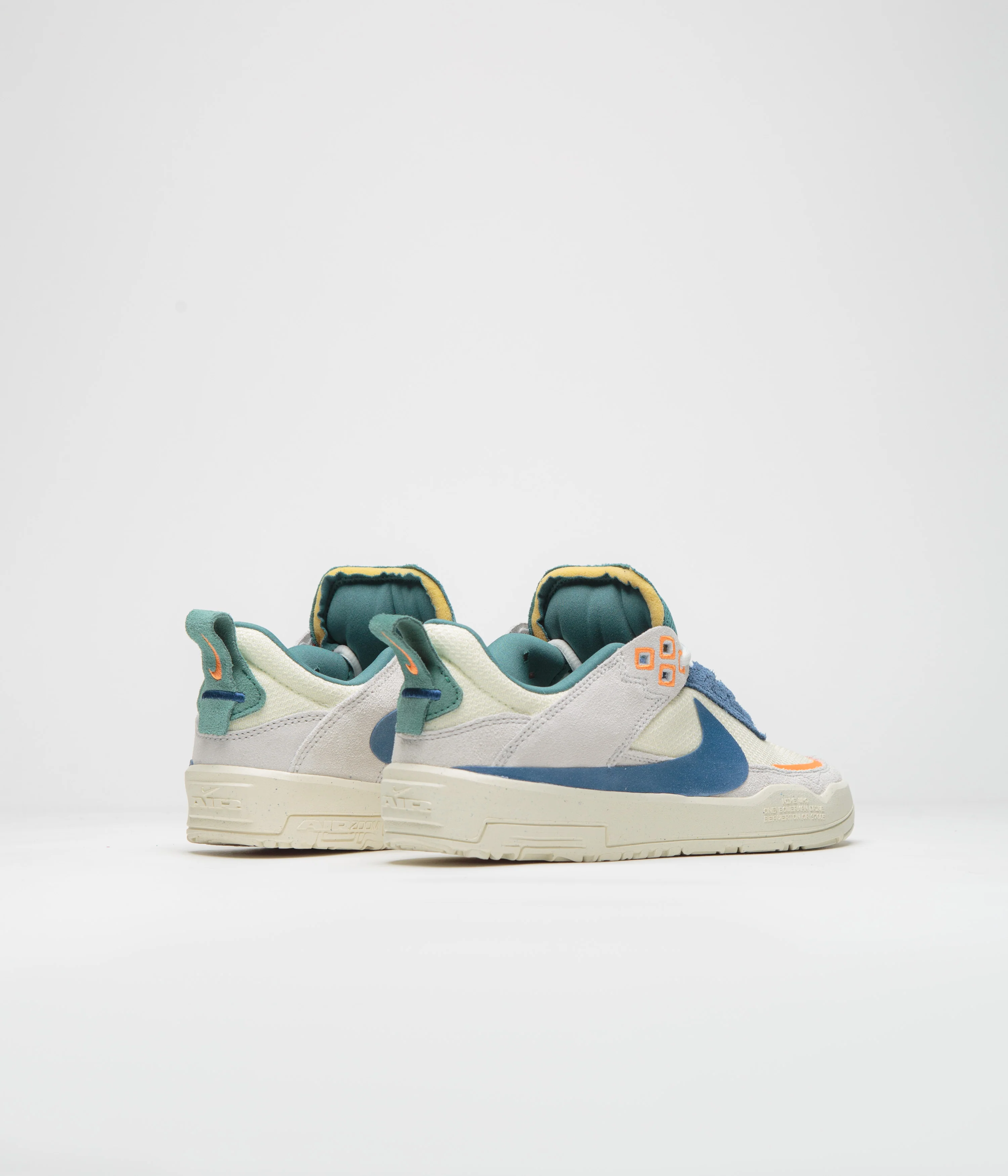 Nike SB Kids Day One Shoes - Sail / Court Blue - Coconut Milk - Photon Dust - Image 4