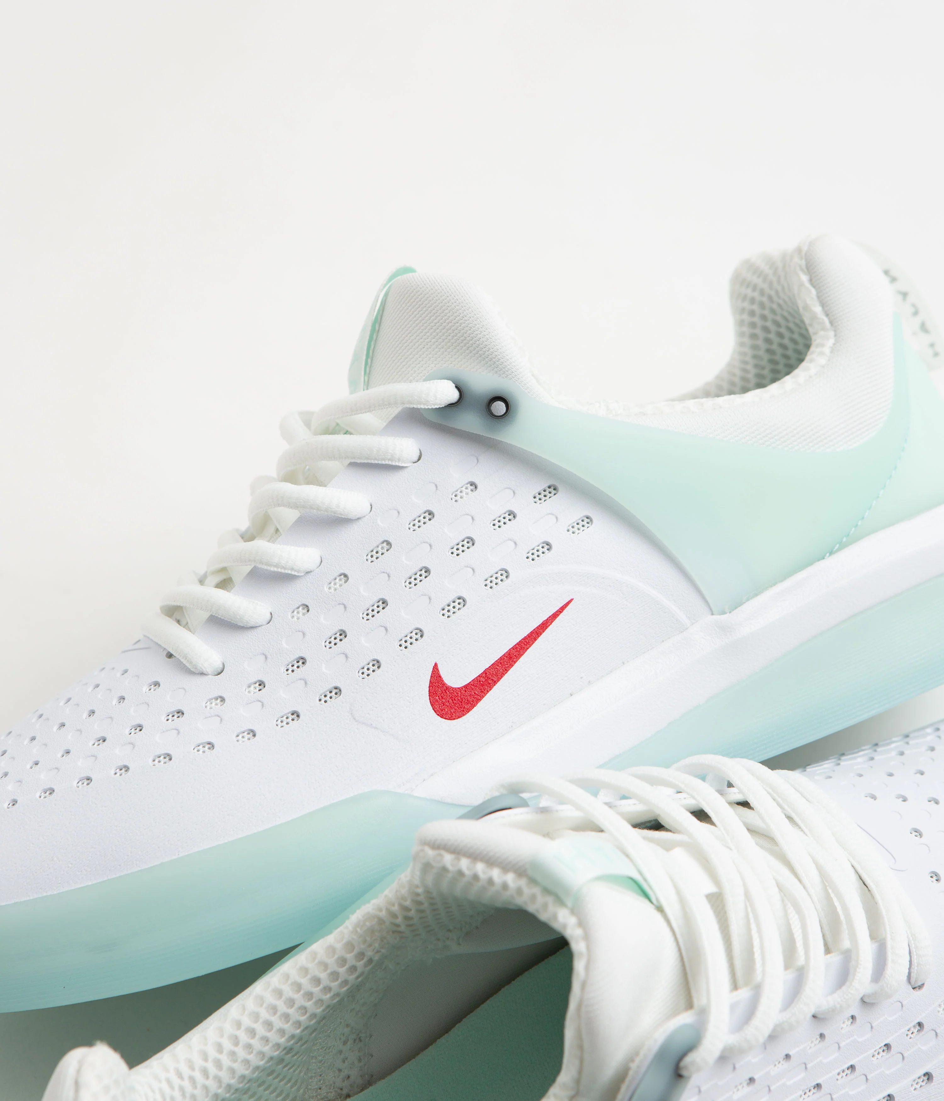 Nike SB Nyjah 3 Shoes - Skylight / University Red - Skylight - White - Image 3