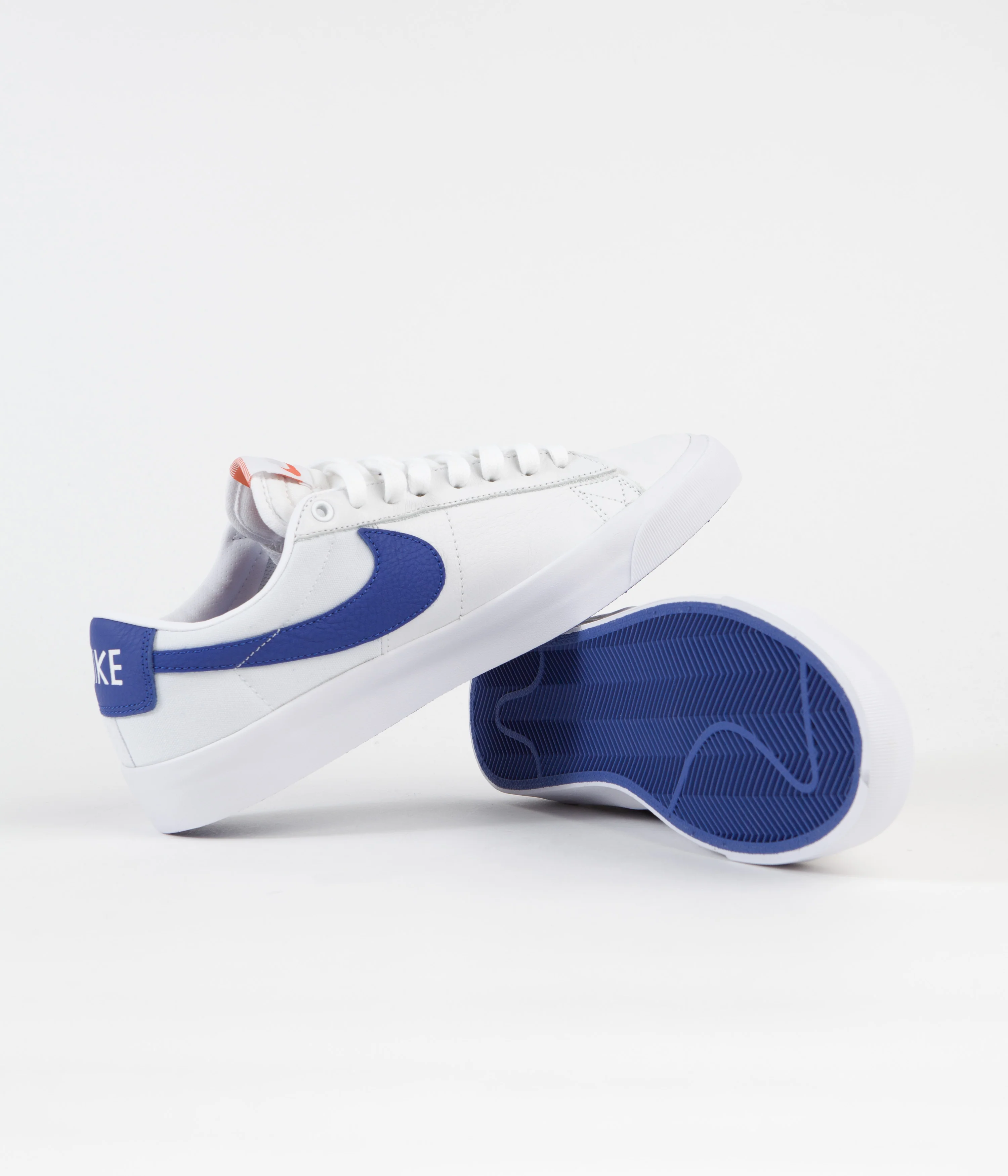 Nike SB Orange Label Blazer Low Pro GT Shoes - White / Varsity Royal - White - Varsity Royal - Image 5