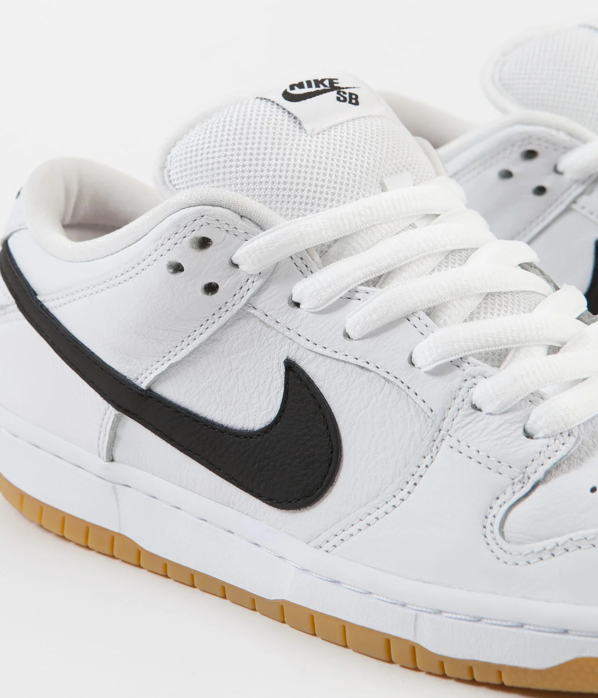 Nike SB Orange Label Dunk Low Pro Shoes - White / Black - Gum - Image 3