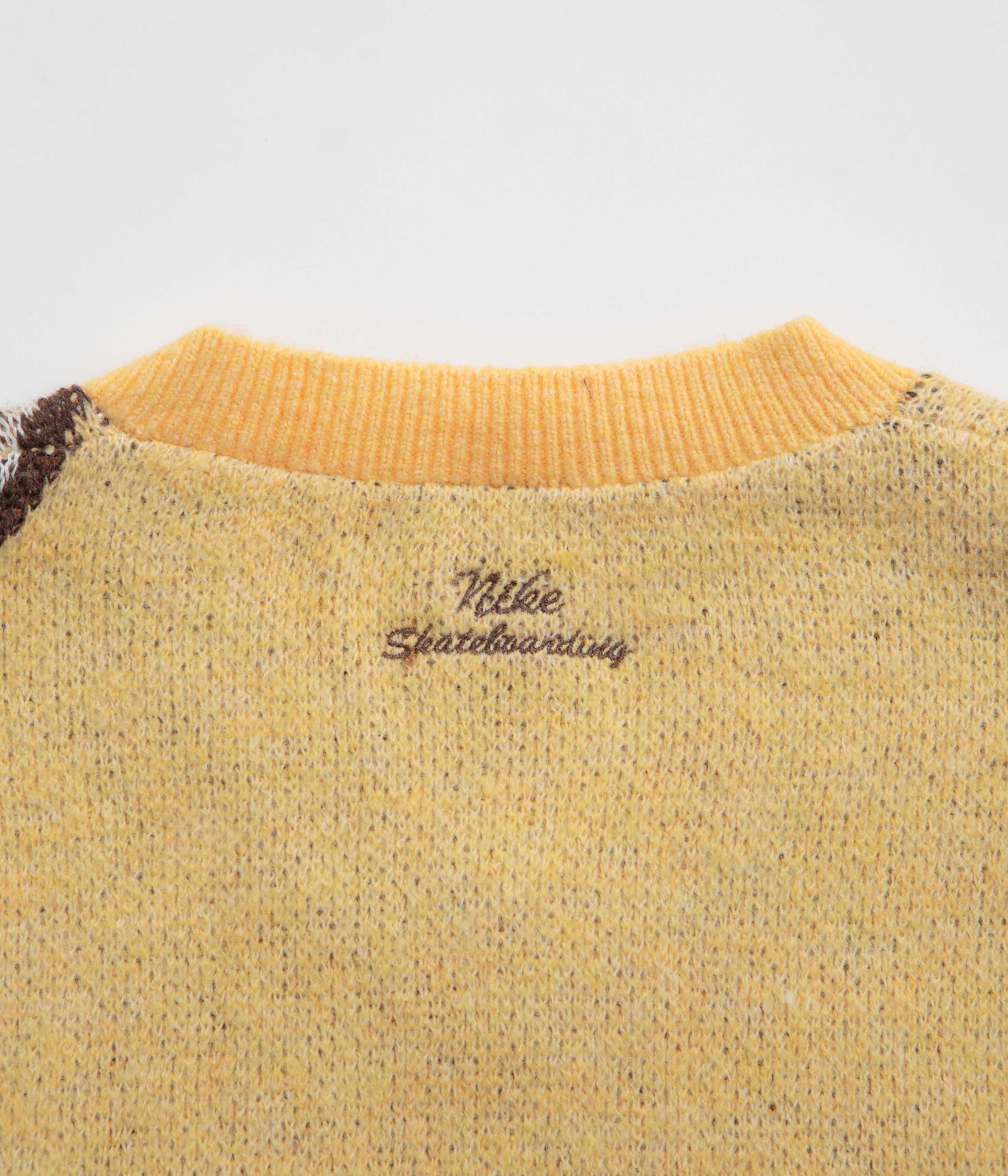 Nike SB Snake Sweater Vest - Celestial Gold / Light British Tan - Image 3