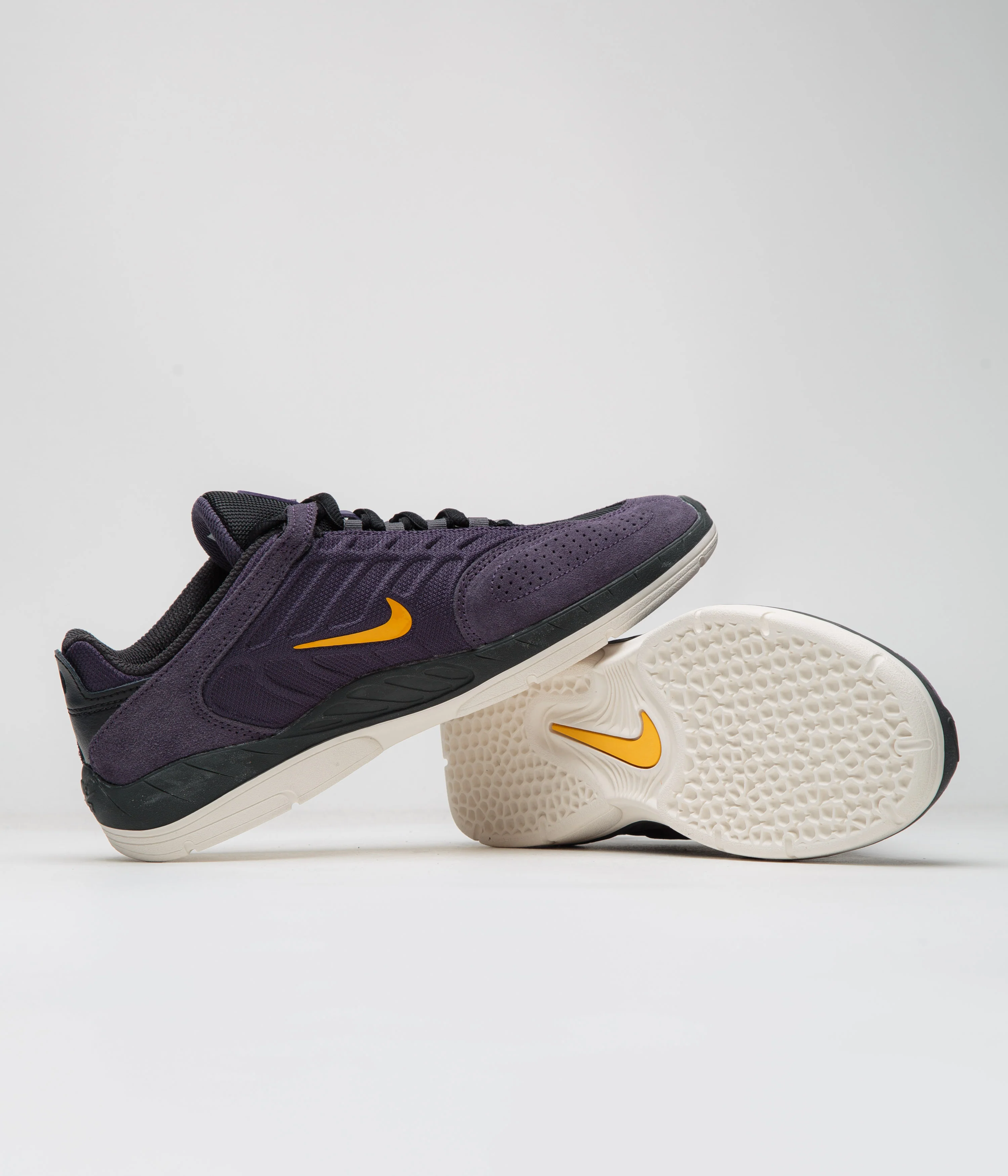 Nike SB Vertebrae Shoes - Dark Raisin / University Gold - Black - Image 5