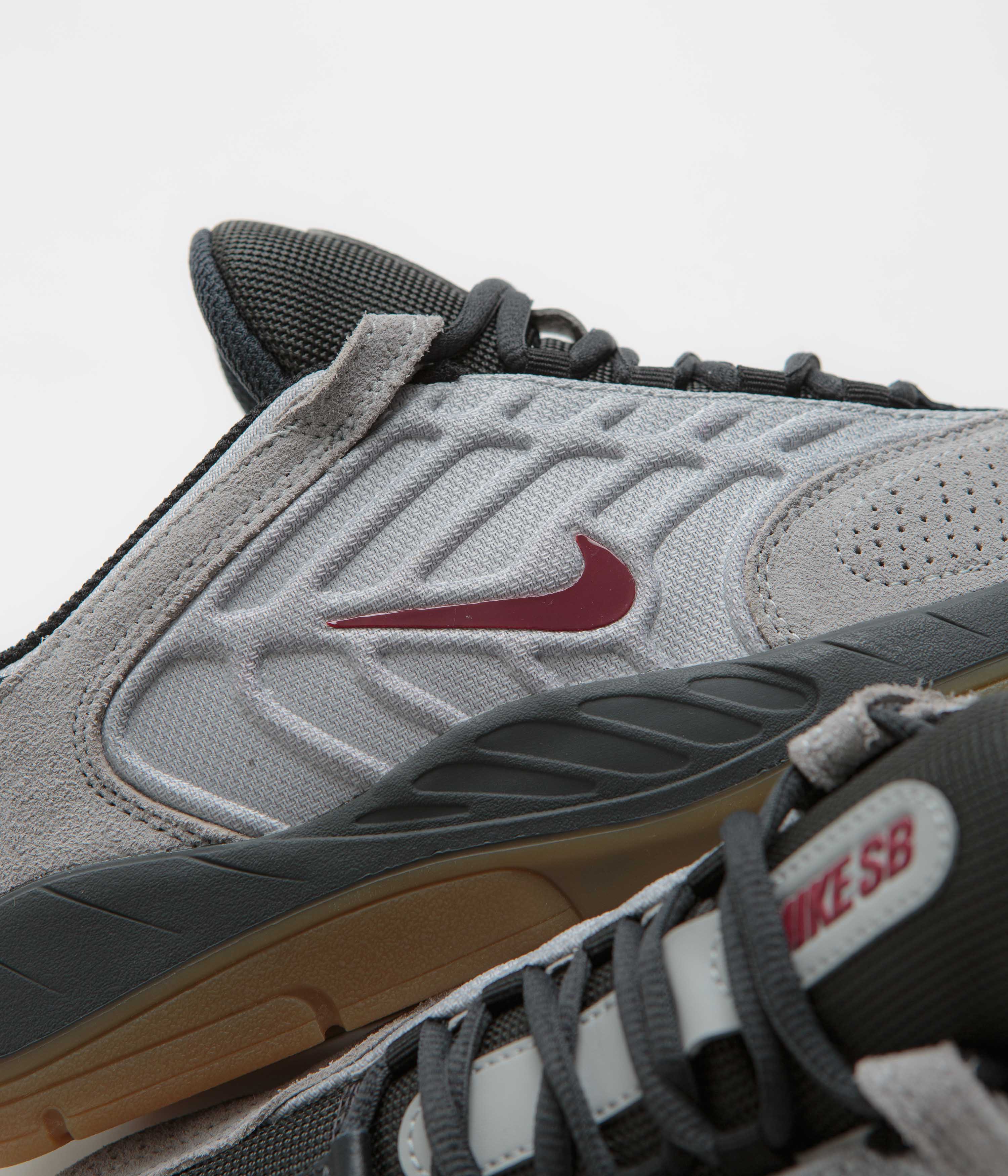 Nike SB Vertebrae Shoes - Light Smoke Grey / Dark Team Red - Image 7