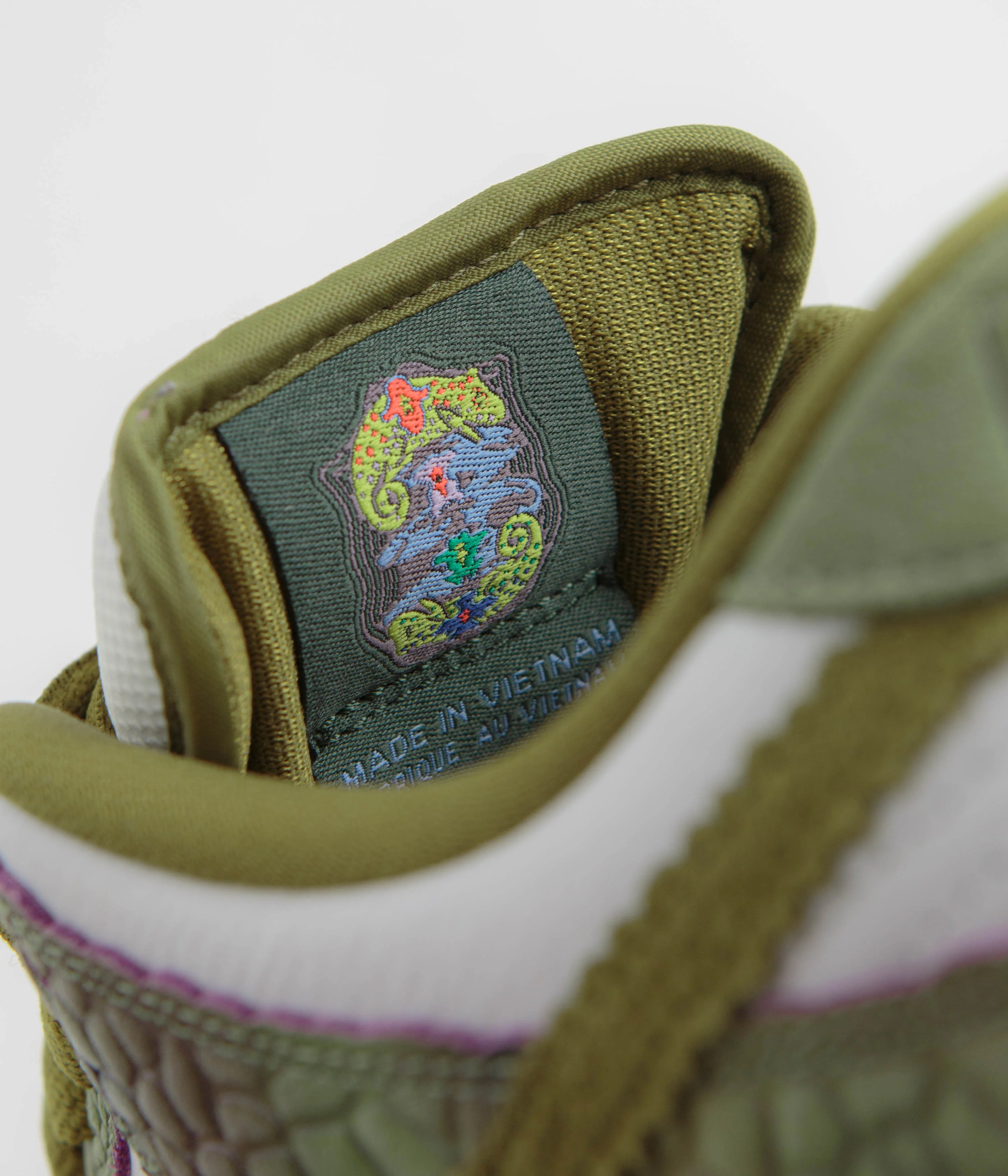 Nike SB x Alexis Sablone Dunk Low Pro 'Chameleon' Shoes - Oil Green / Desert Moss - White - Image 6