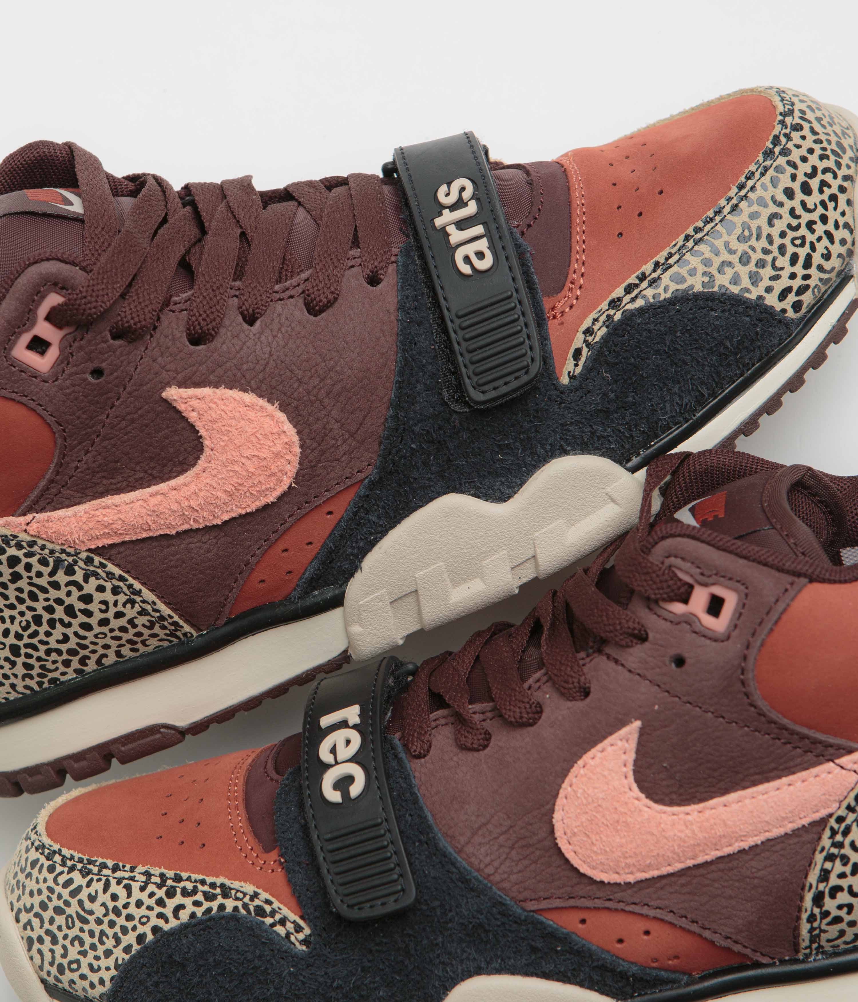 Nike SB x Arts-Rec Air Trainer 1 Shoes - Limestone / Pink Quartz - Earth - Dusty Peach - Image 3