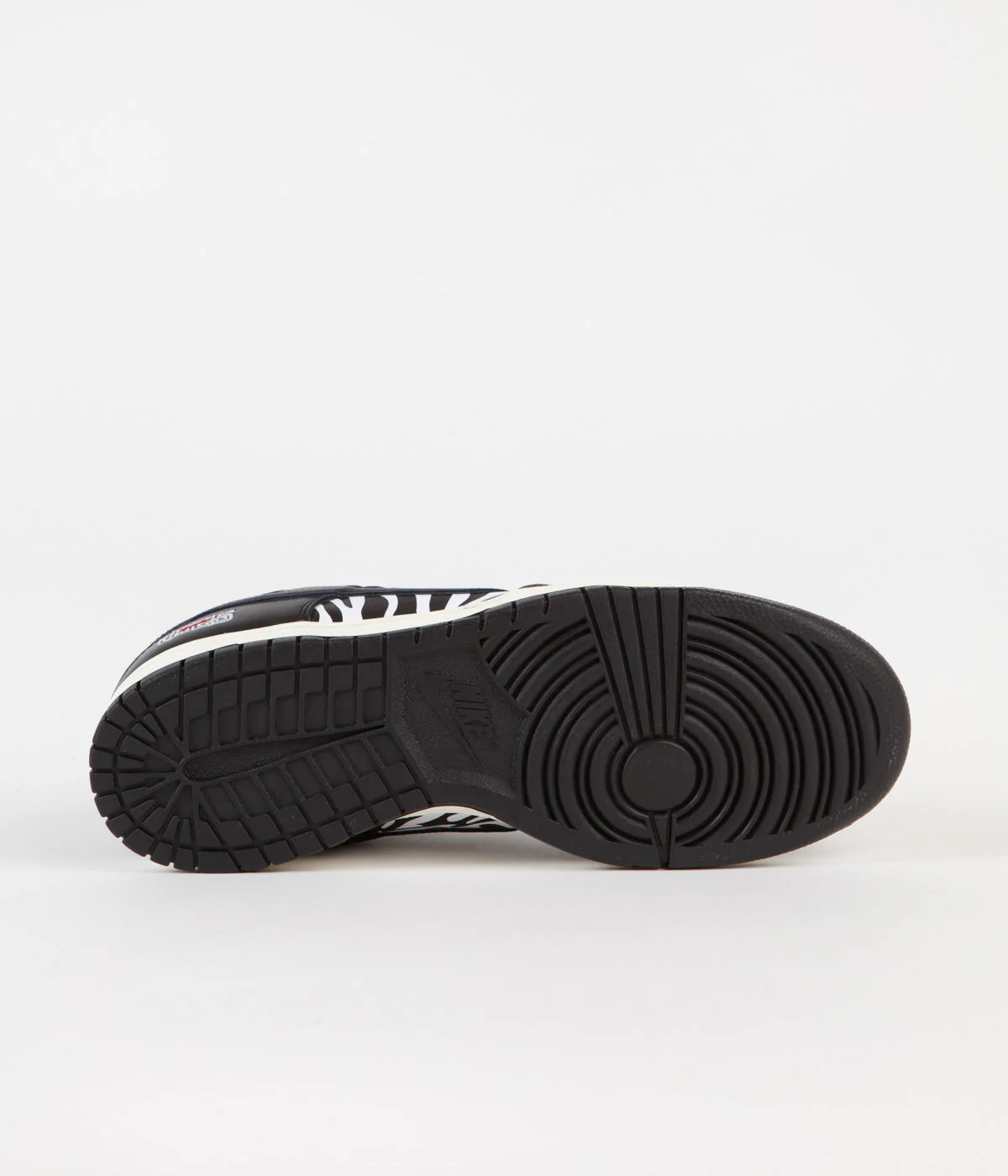 Nike SB x Quartersnacks Dunk Low OG Shoes - Black / White - Image 5