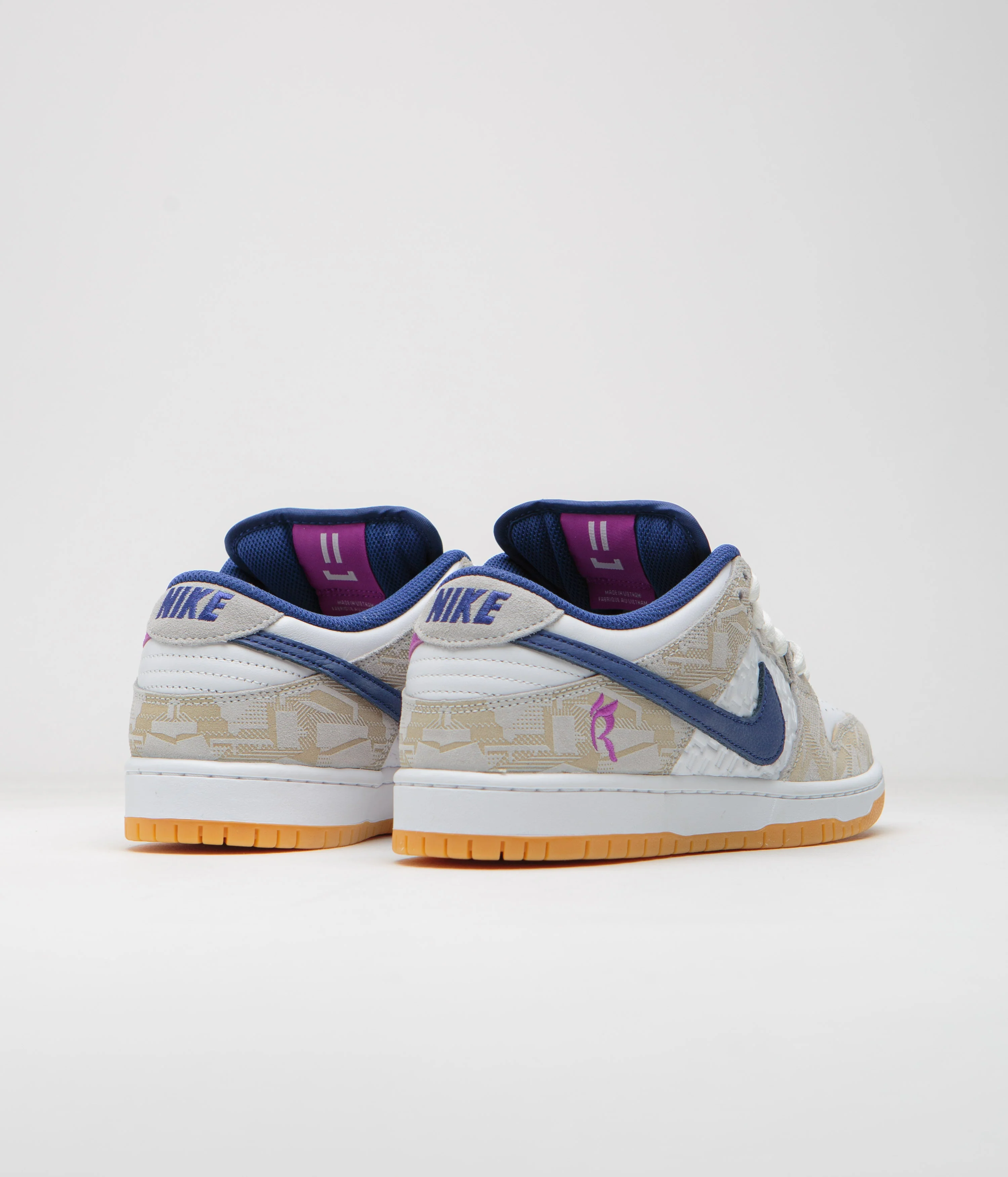 Nike SB x Rayssa Leal Dunk Low Premium Shoes - Pure Platinum / Deep Royal Blue - Image 4