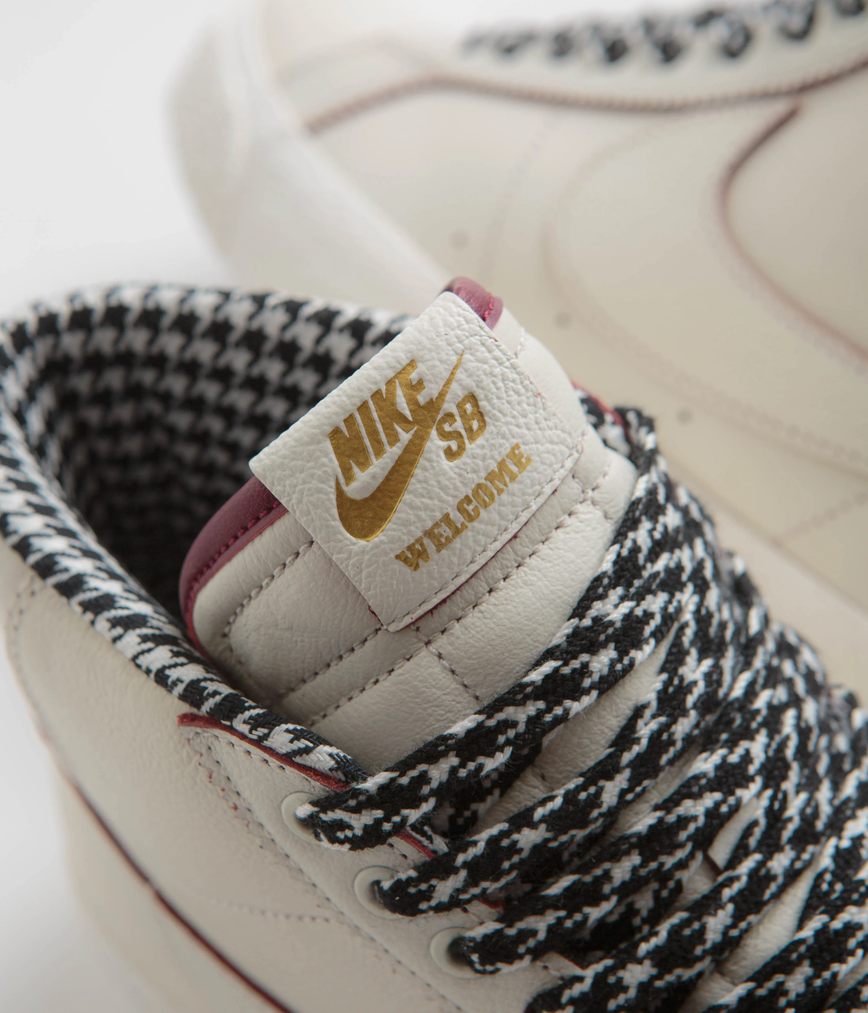 Nike SB x Welcome Skateboarding Blazer Mid Shoes - Sail / Dark Beetroot - White - Image 3