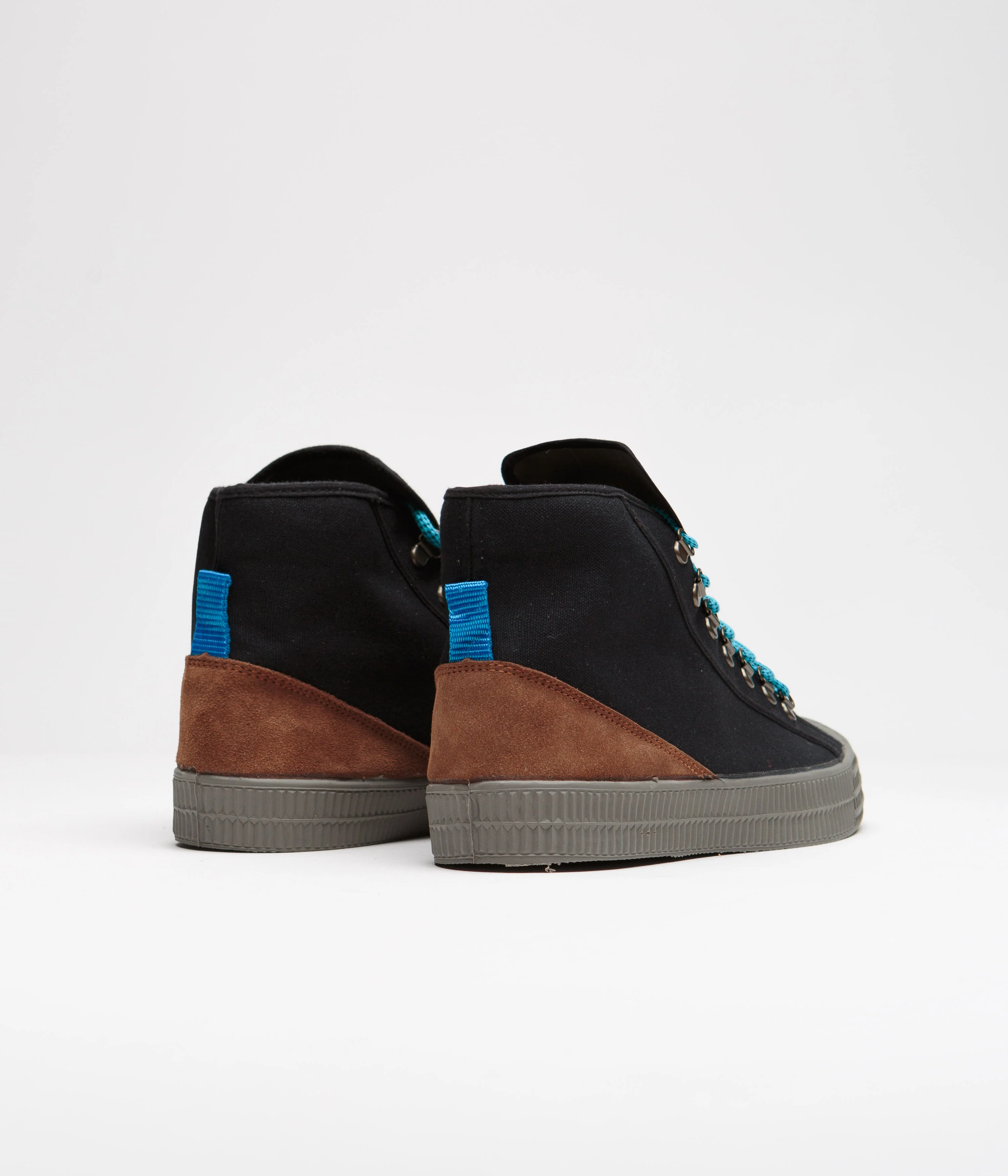 Novesta Star Dribble Hiker Shoes - 60 Black / 230 Grey - Image 4