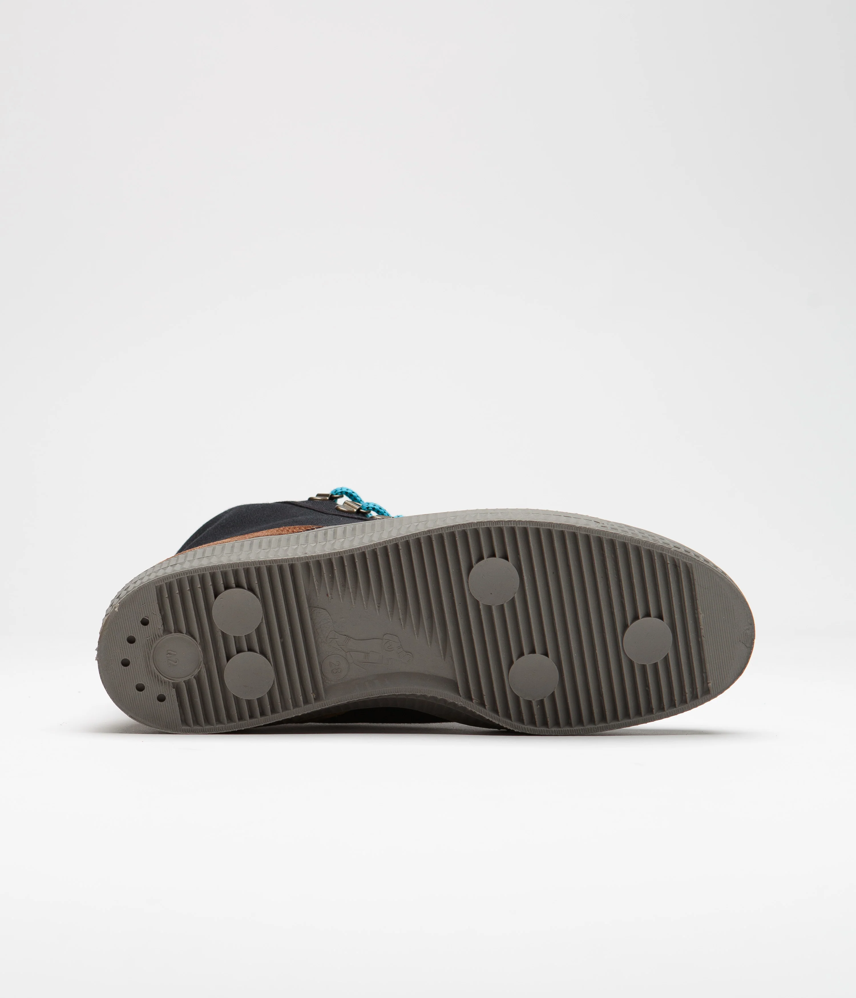 Novesta Star Dribble Hiker Shoes - 60 Black / 230 Grey - Image 6
