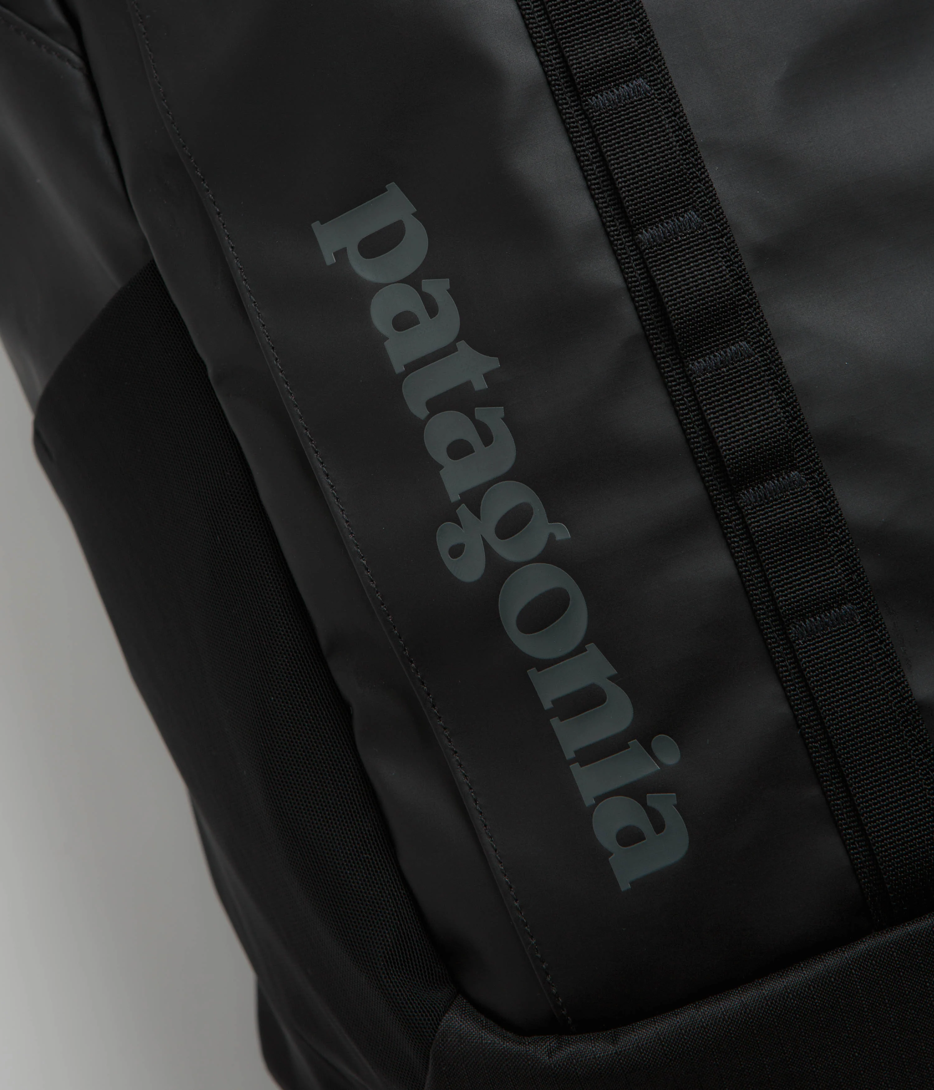 Patagonia Black Hole Backpack 25L - Black / Black - Image 4