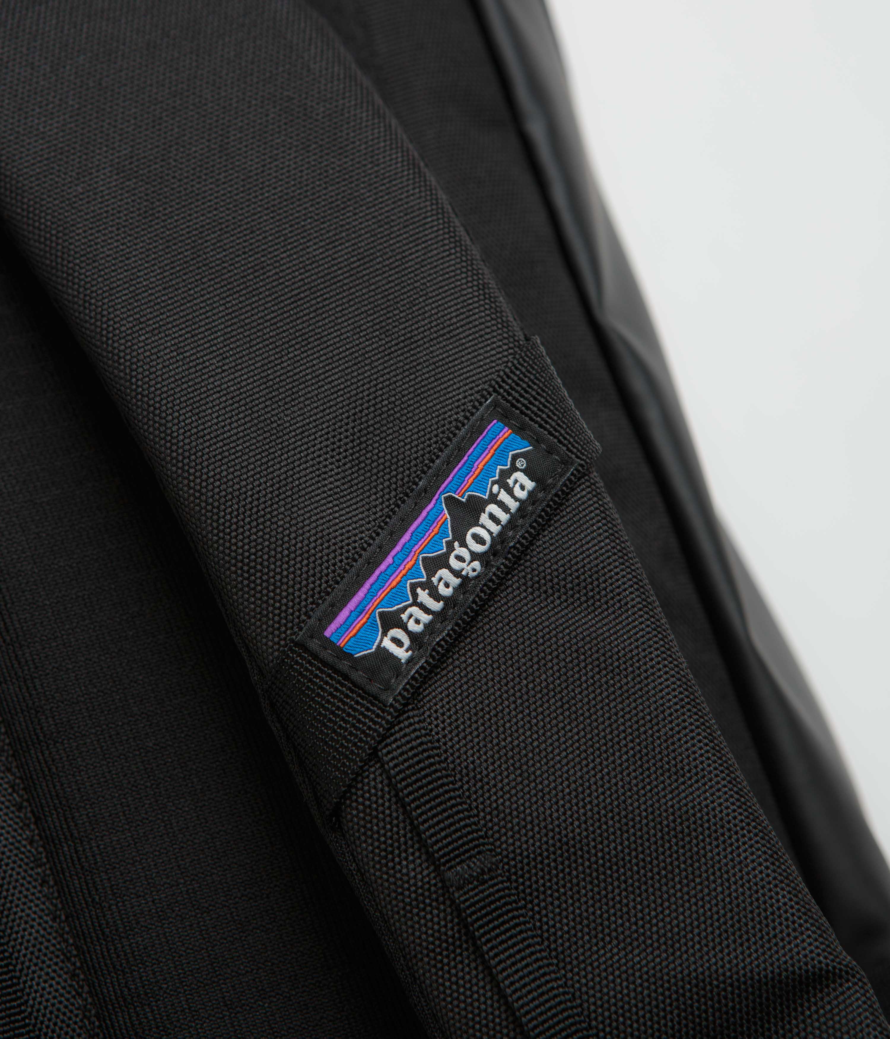 Patagonia Black Hole Backpack 25L - Black / Black - Image 5