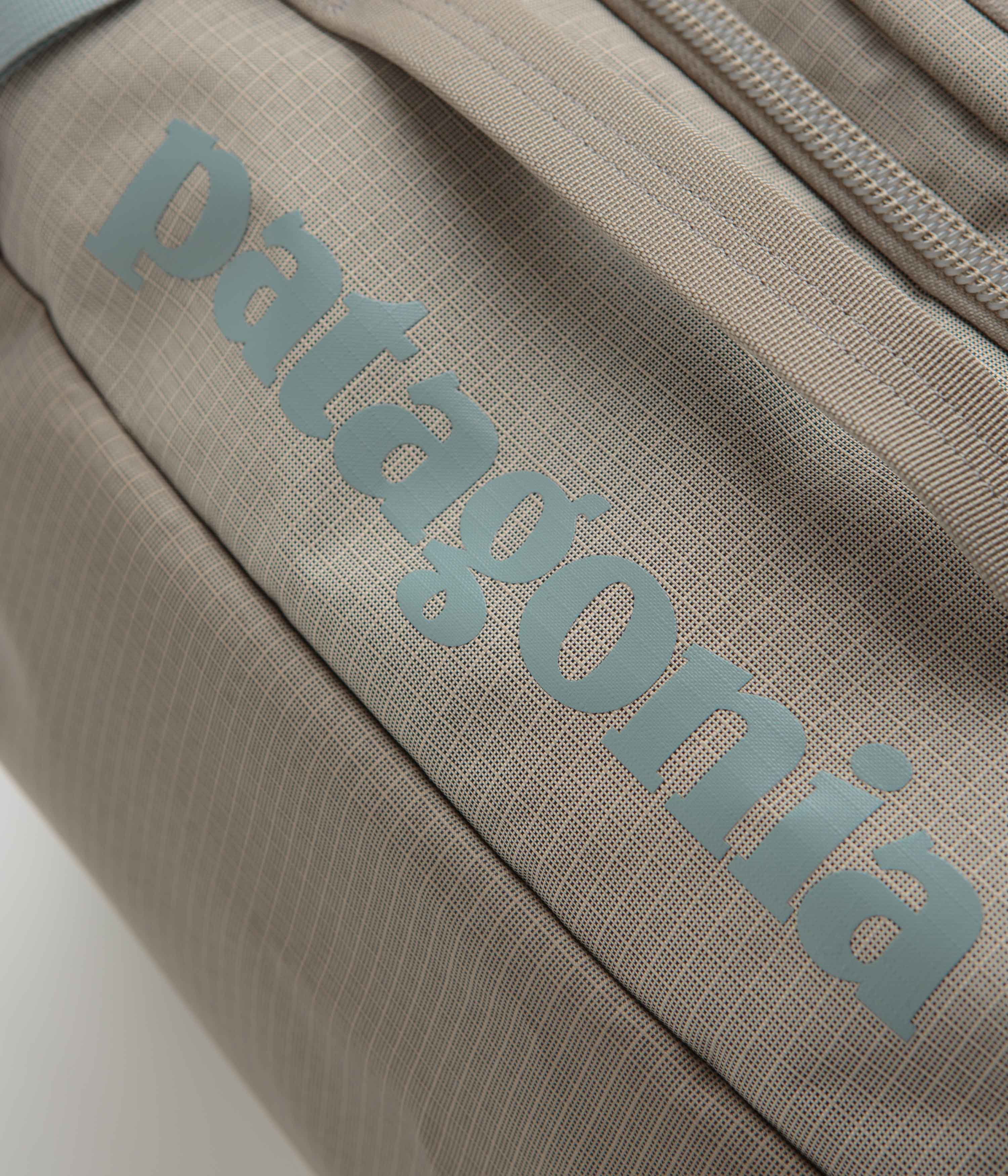 Patagonia Black Hole MLC Bag - Seabird Grey - Image 5