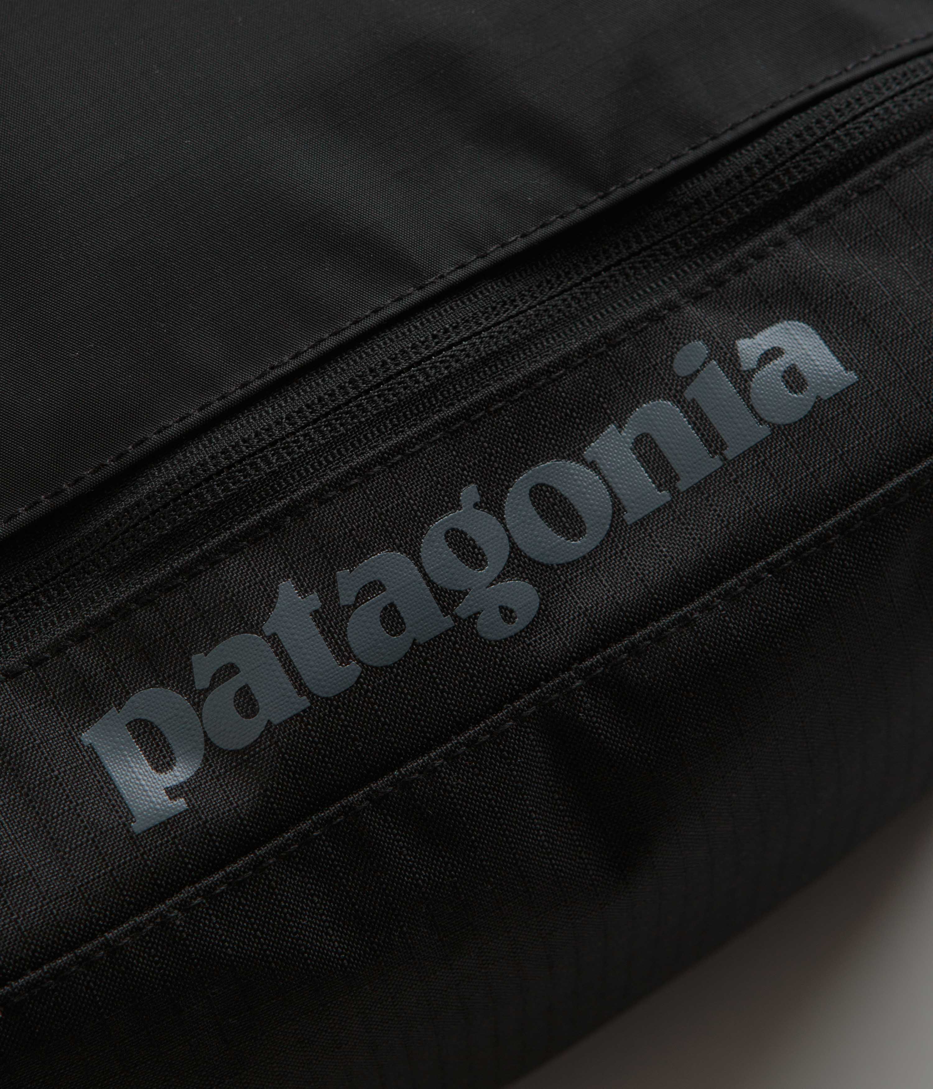 Patagonia Black Hole MLC Cube 12L - Black - Image 5