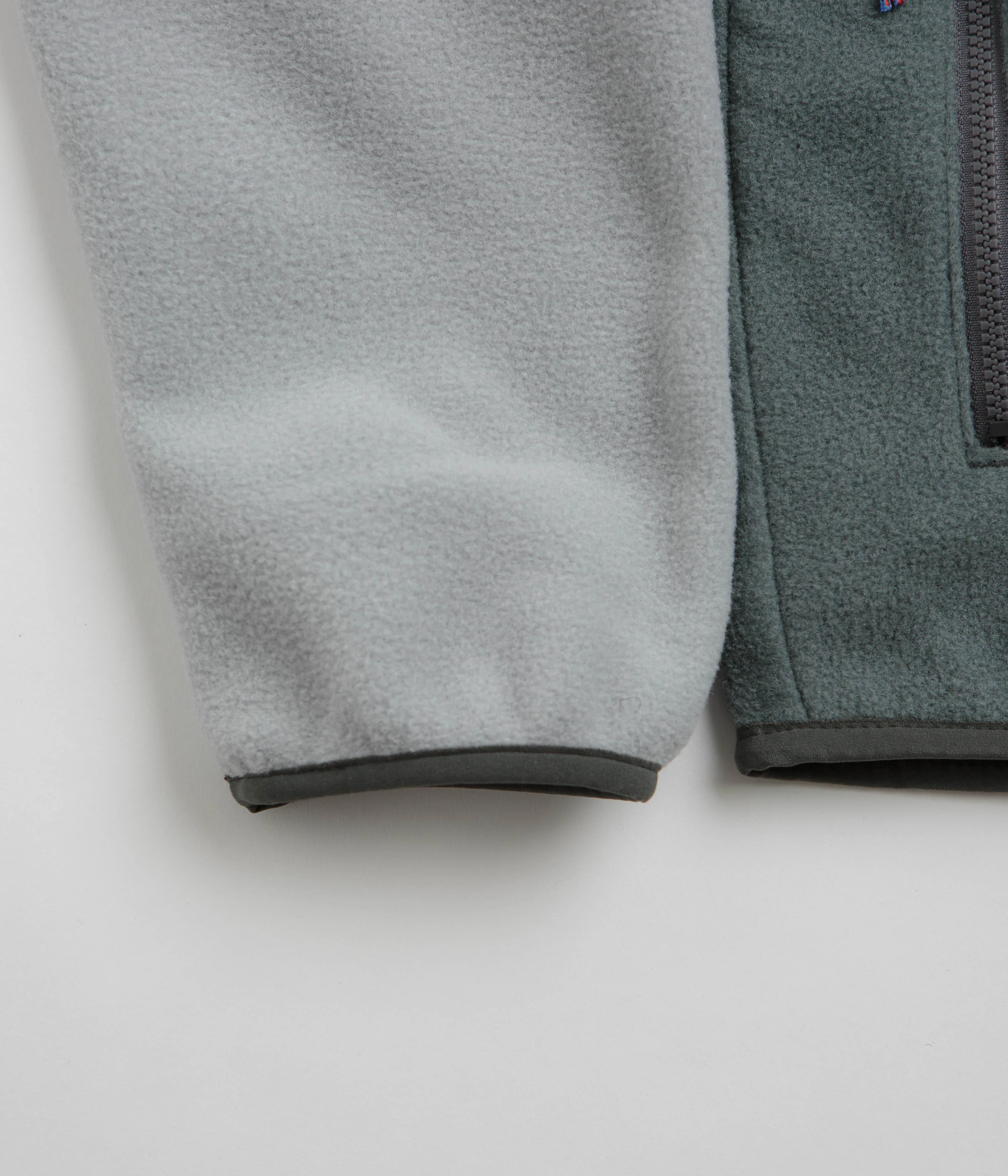 Patagonia Microdini Hoodie - Nouveau Green / Salt Grey - Image 3