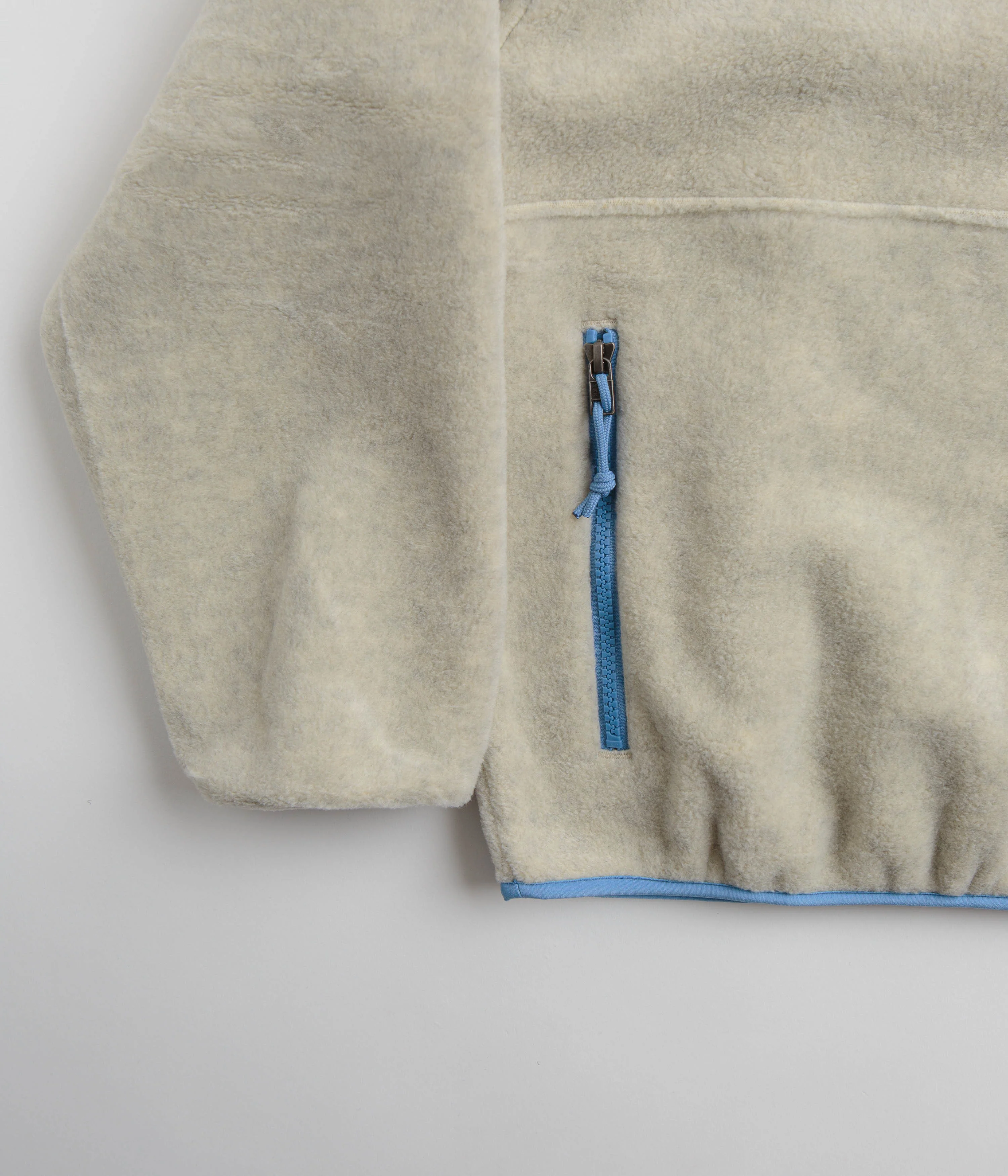 Patagonia Womens Synchilla Marsupial Fleece - Oatmeal Heather / Blue Bird - Image 2