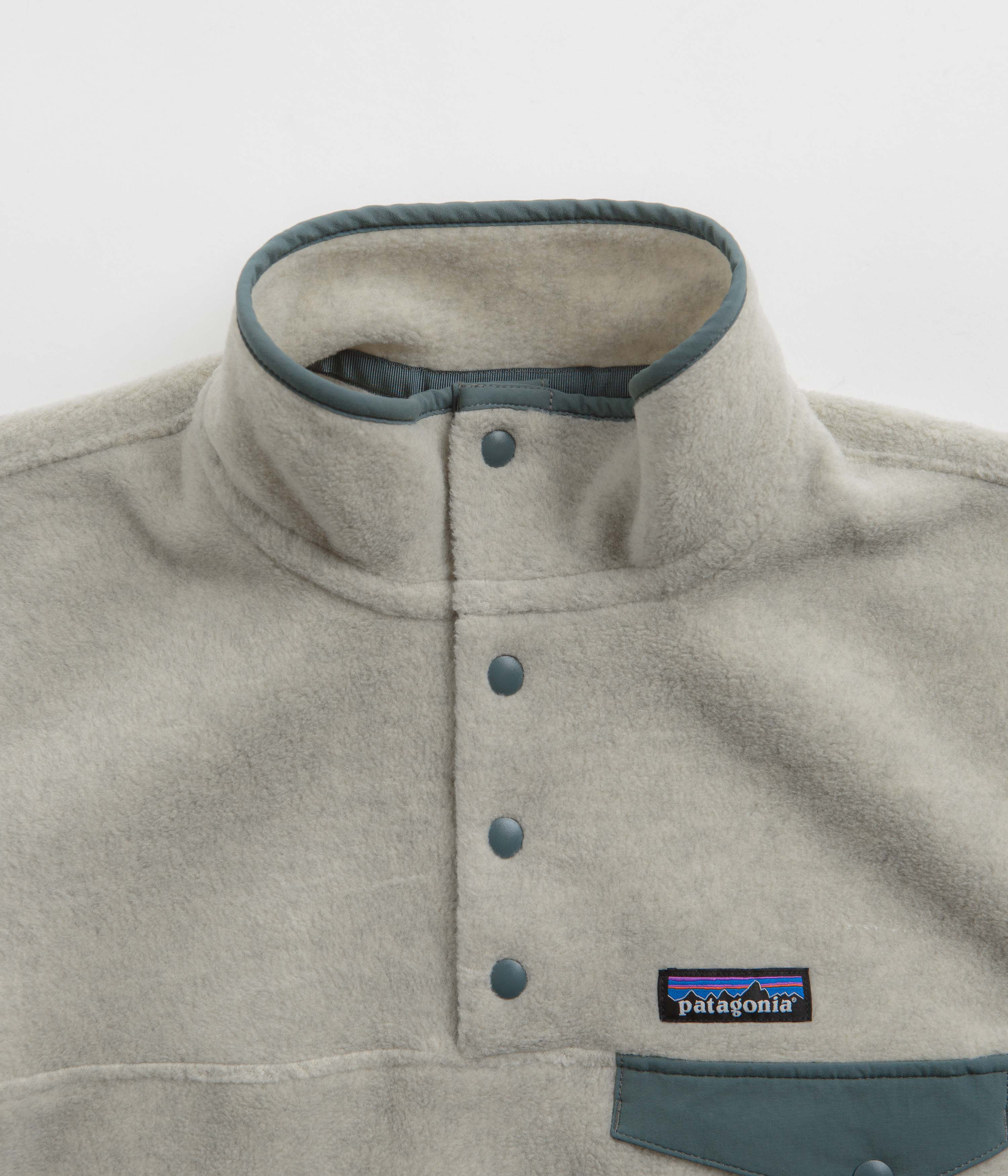 Patagonia Womens Synchilla Snap-T Pullover Fleece - Oatmeal Heather / Nouveau Green - Image 4