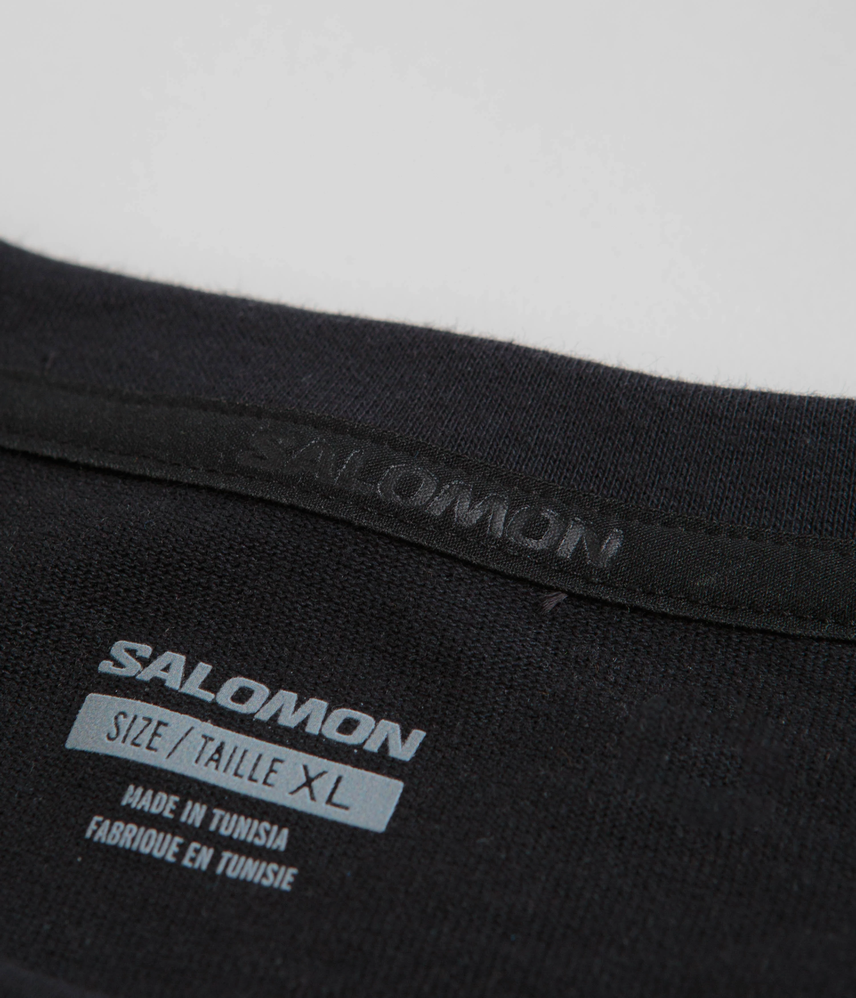 Salomon Globe Graphic T-Shirt - Deep Black - Image 4