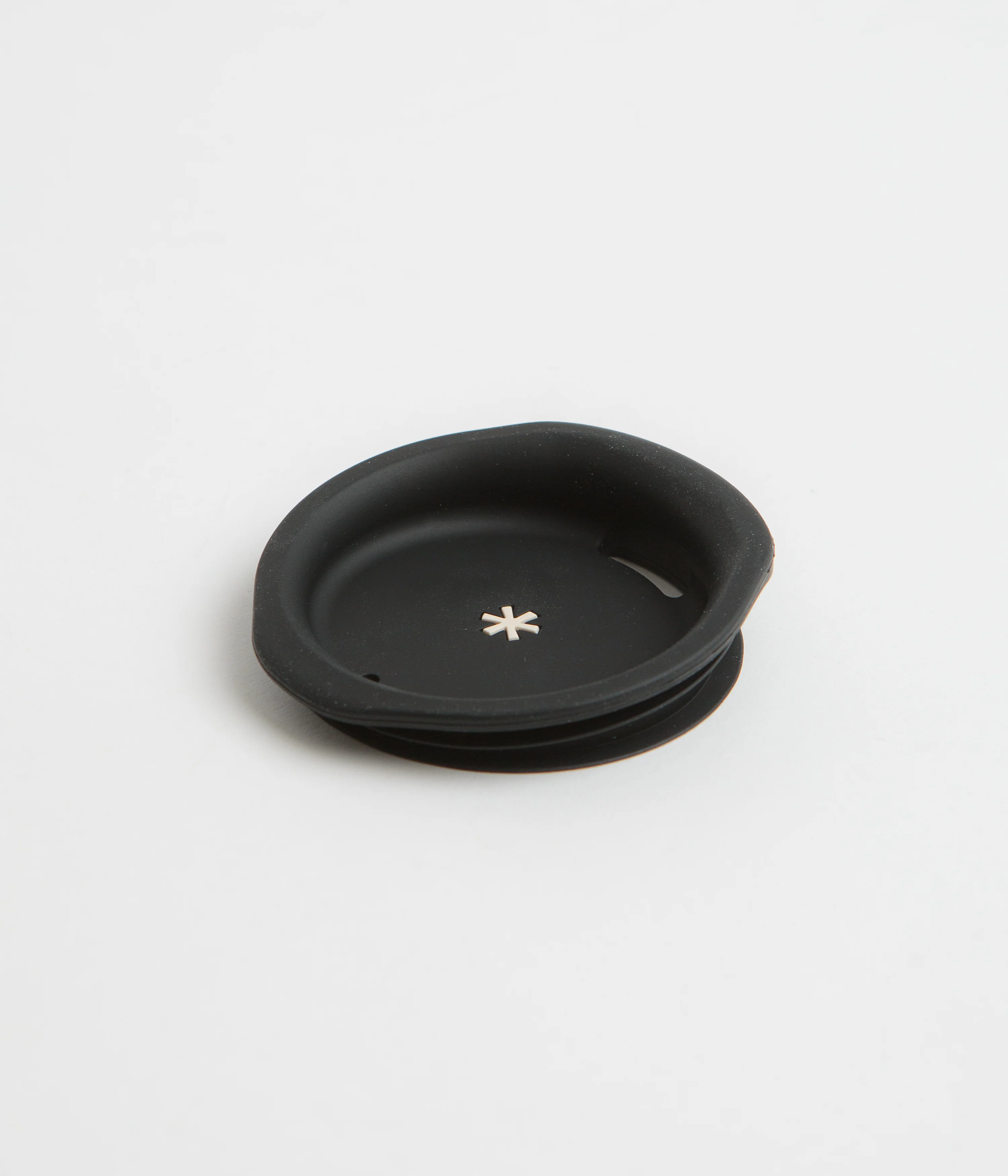 Snow Peak 300ml Mug Silicone Lid - Black - Image 2