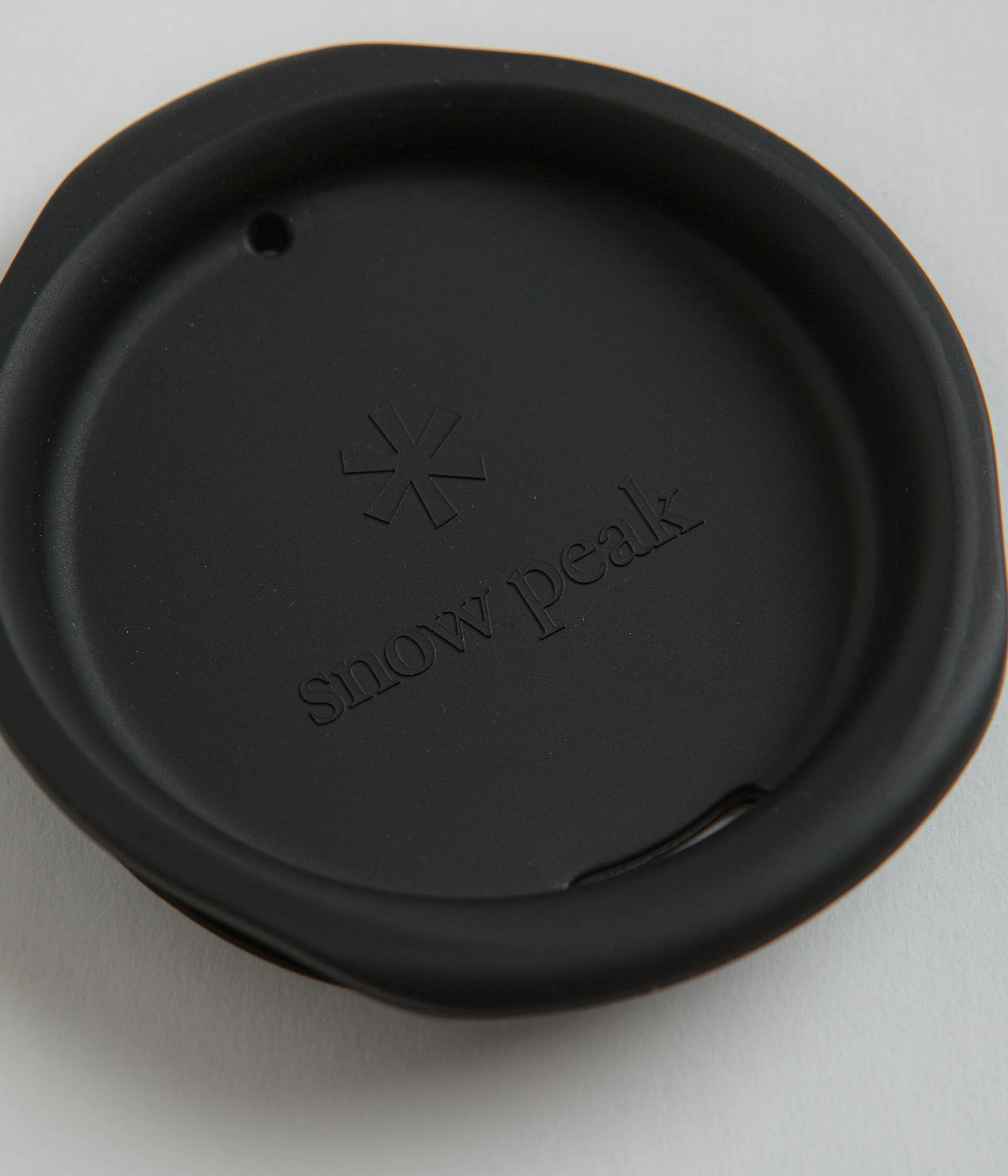 Snow Peak Double Wall 450ml Mug Silicone Lid - Black - Image 2