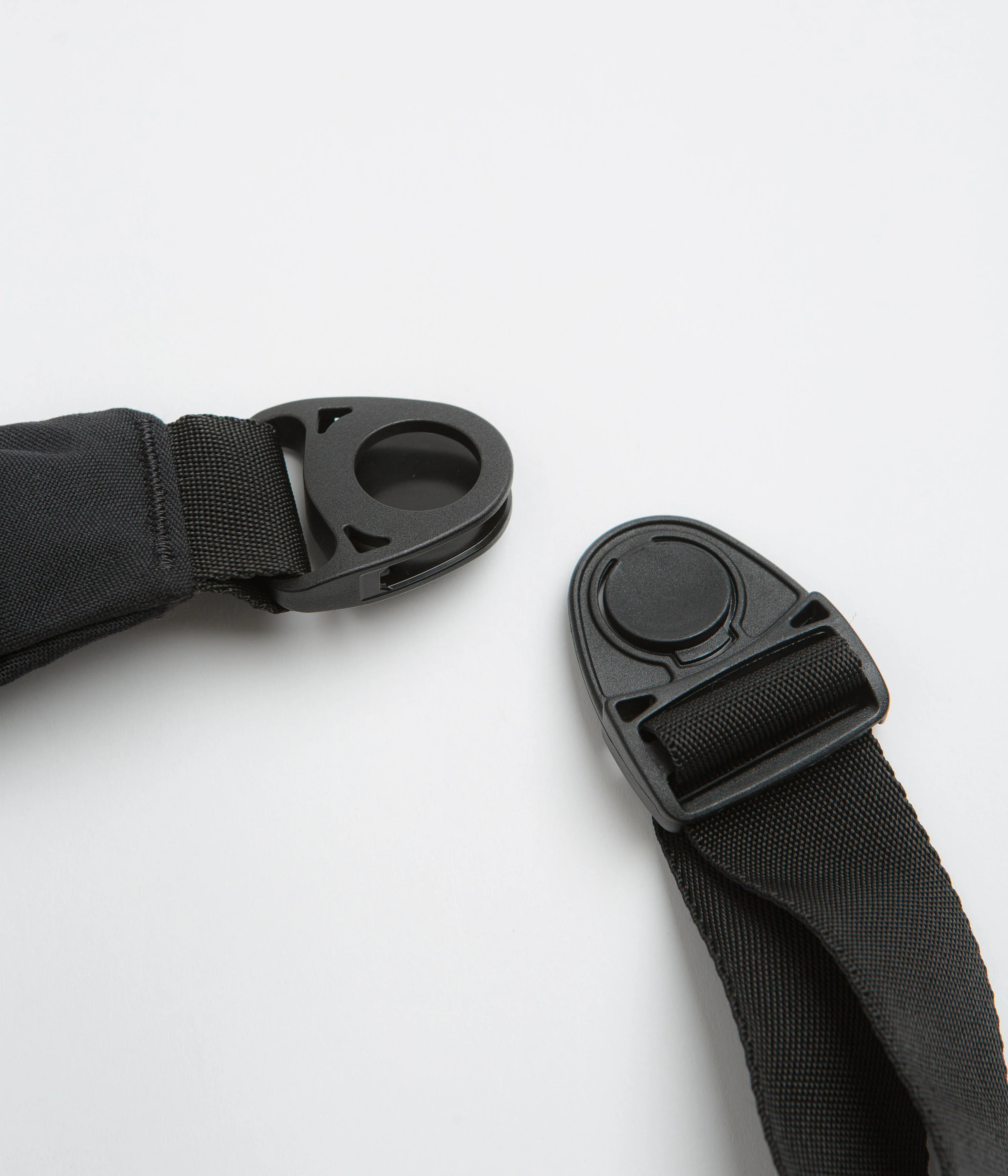 Snow Peak Everyday Use Middle Shoulder Bag - Black - Image 3