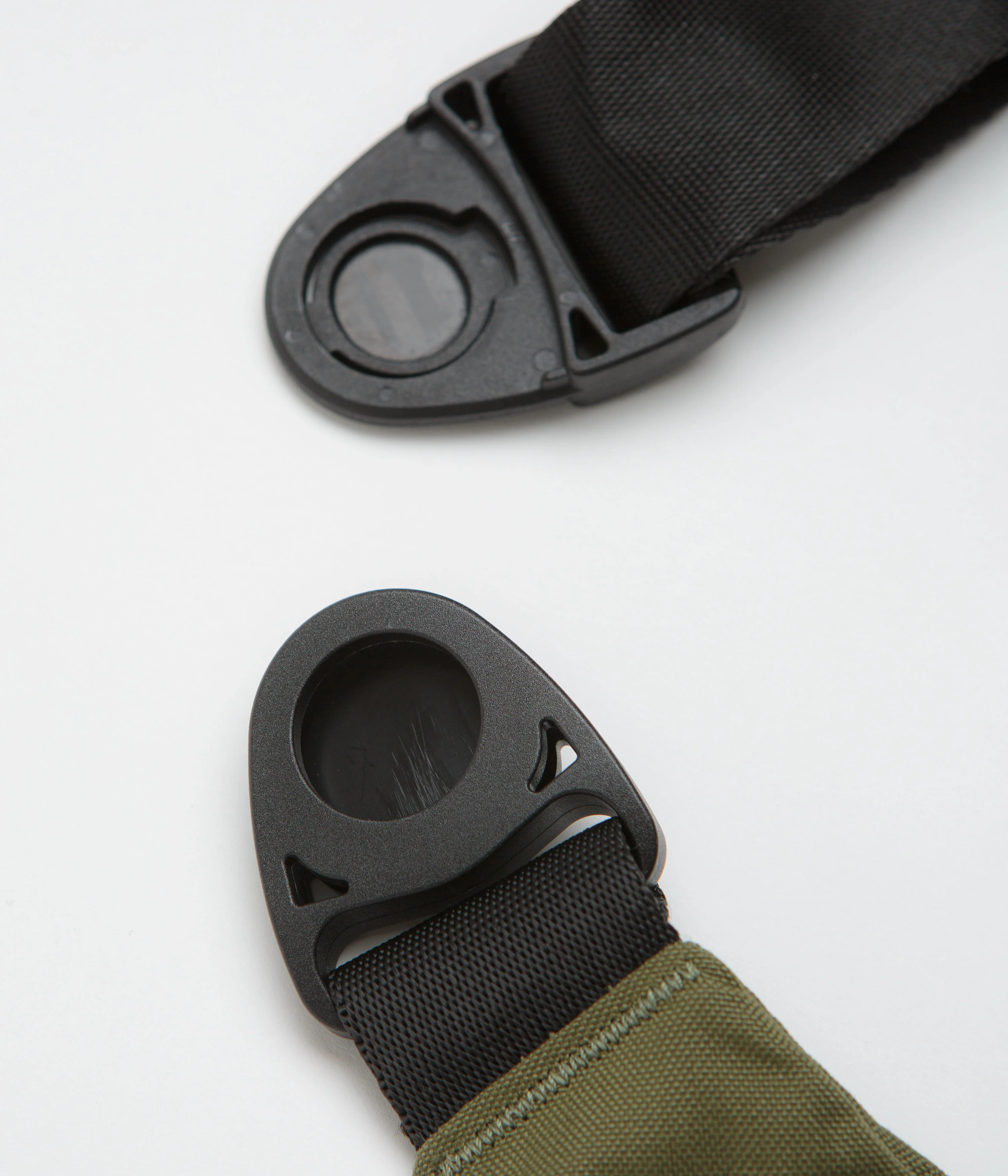 Snow Peak Everyday Use Middle Shoulder Bag - Olive - Image 5
